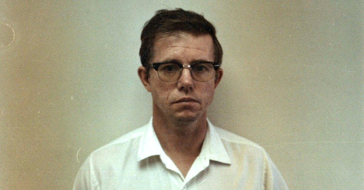 KILLER PROFILES: Robert Hansen - "The Butcher Baker" — Macabre Daily