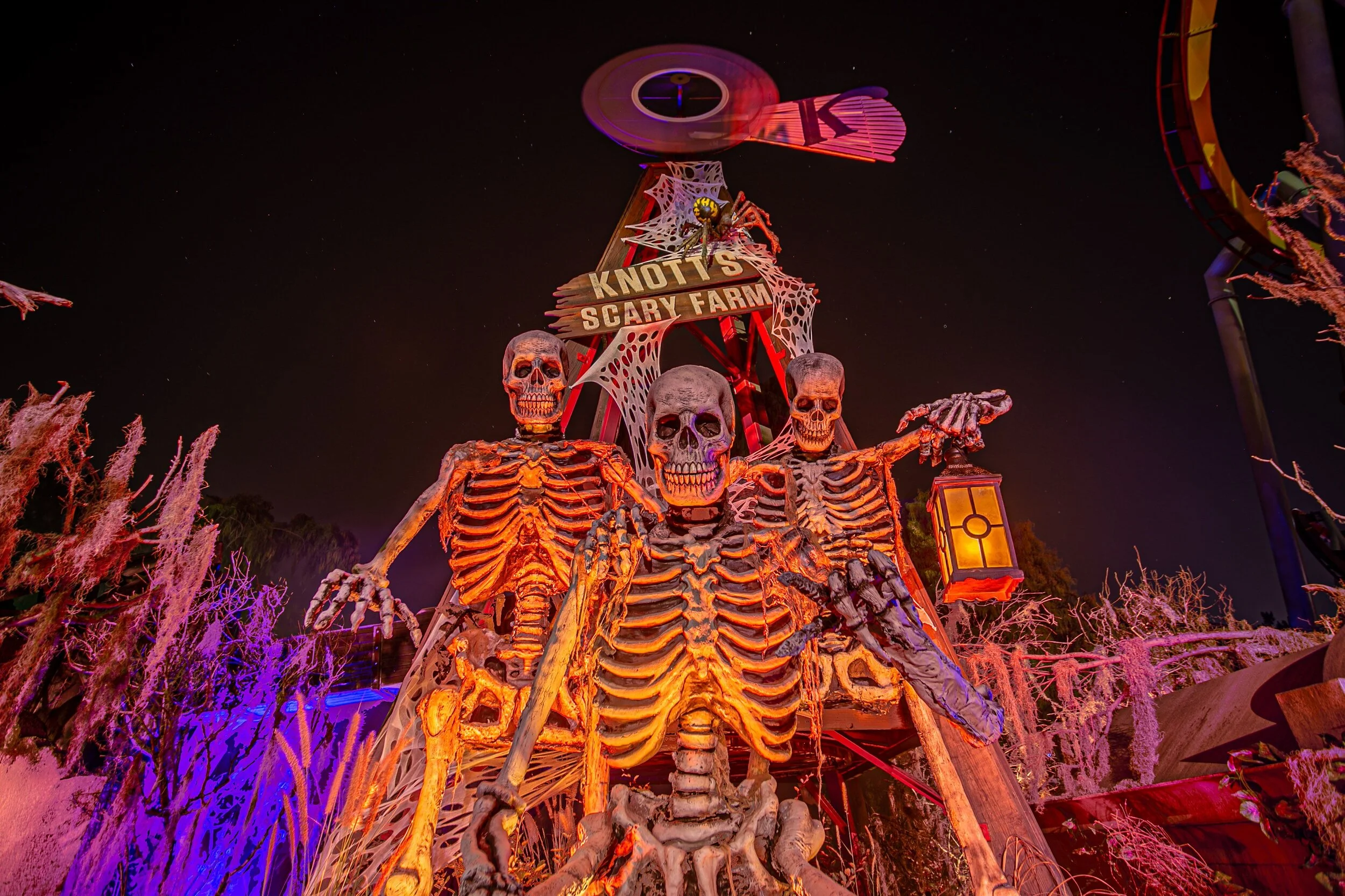 Knott's SCARY FARM Returns For It's 48th Year With Some New Scares and Mazes!  — Macabre Daily