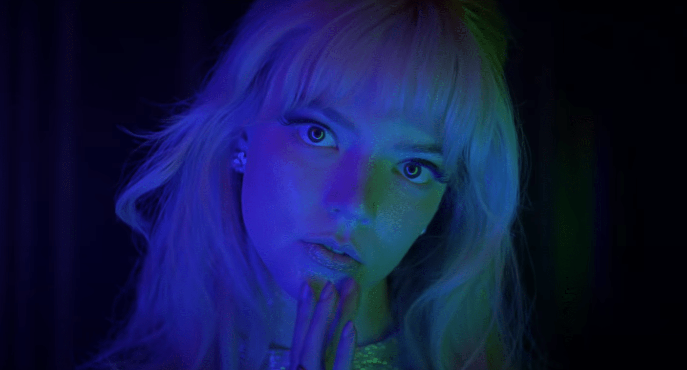 Anya Taylor Kills Cover Of &quot;DOWNTOWN&quot; For 'LAST NIGHT IN SOHO' Music Video!