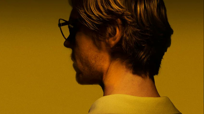 Evan Peters transforms into Jeffrey Dahmer in first look at new