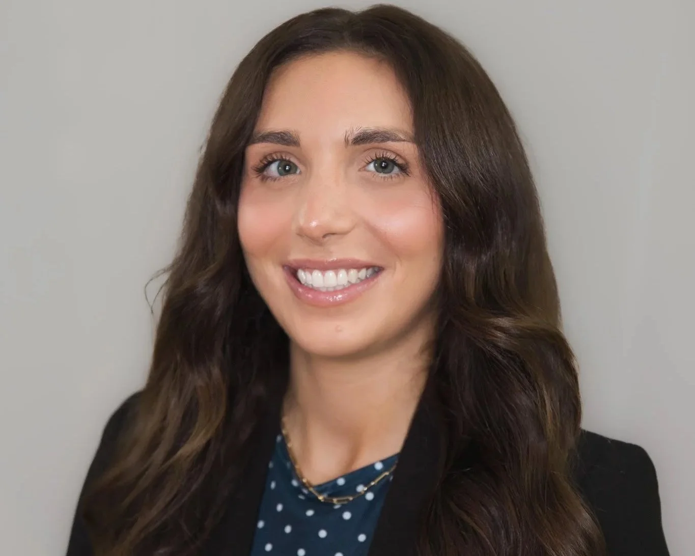 Crista Basile, Online Editor
