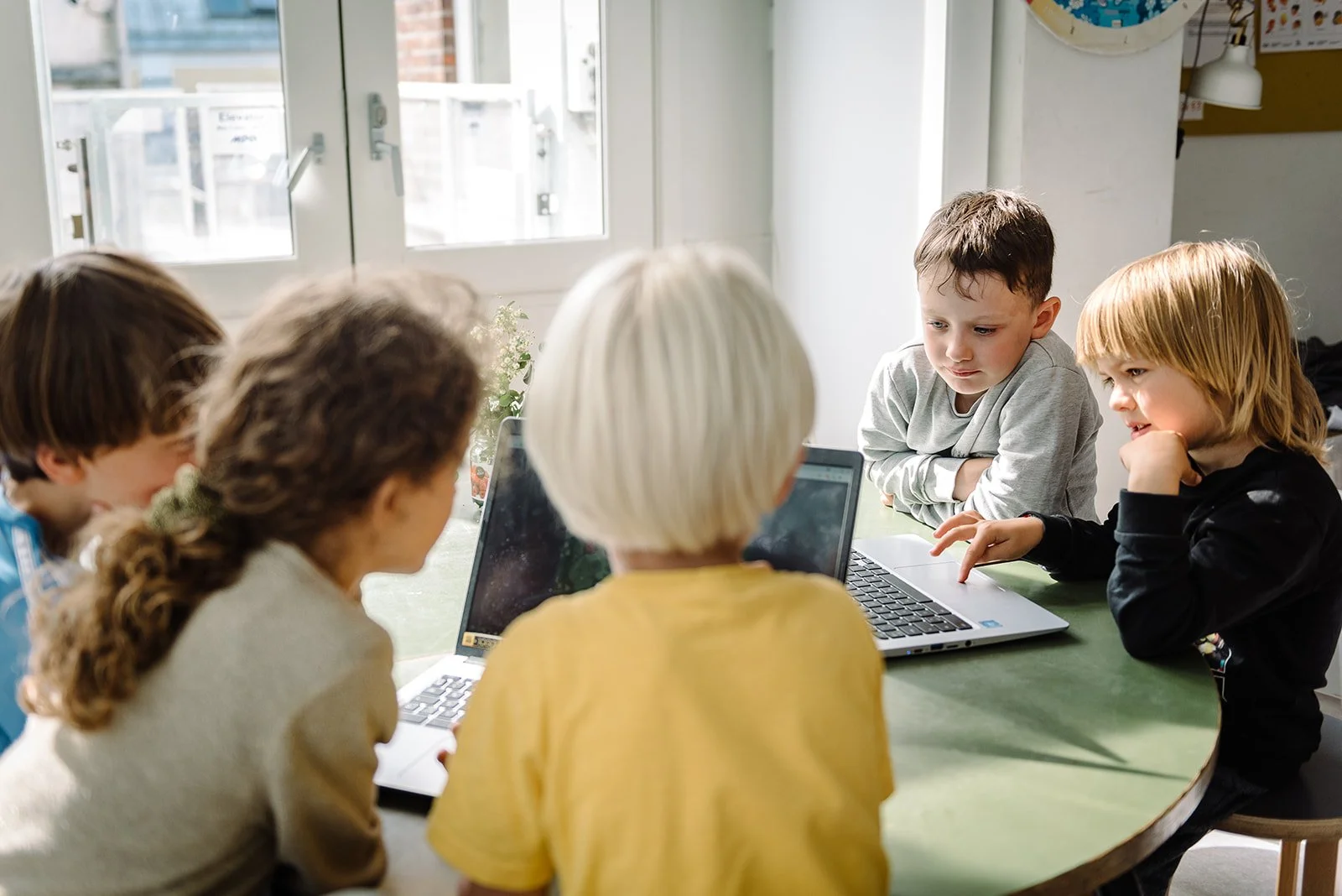 Nogle elever arbejder med Fri Tekst