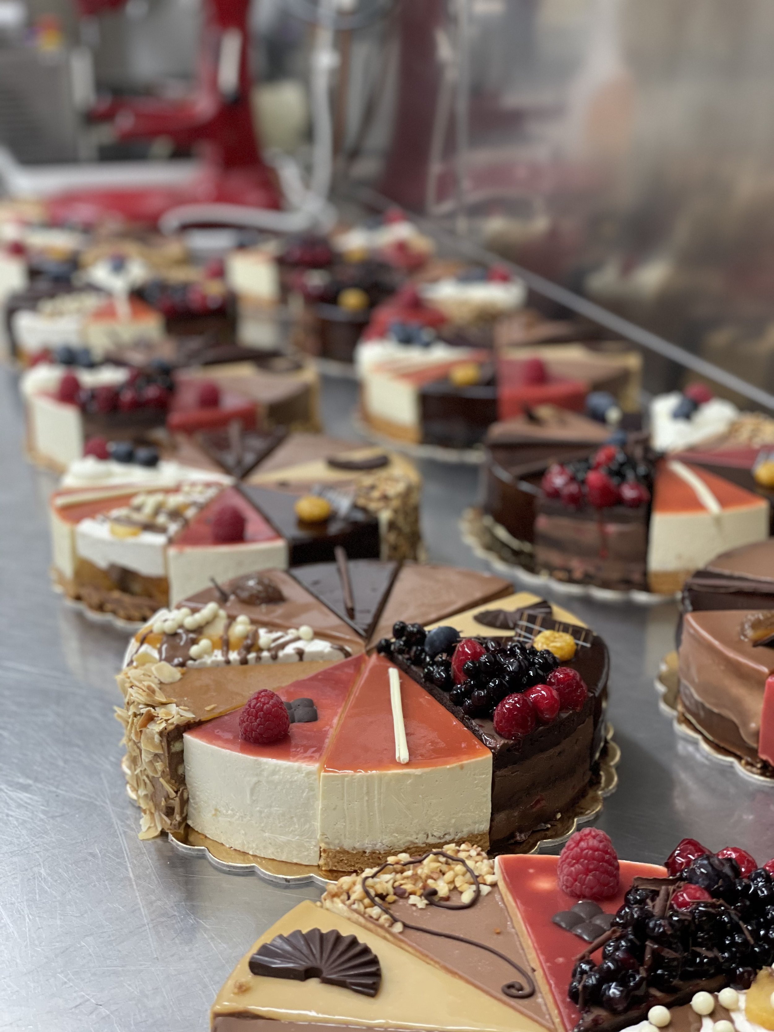 10 različnih okusov- popolna torta