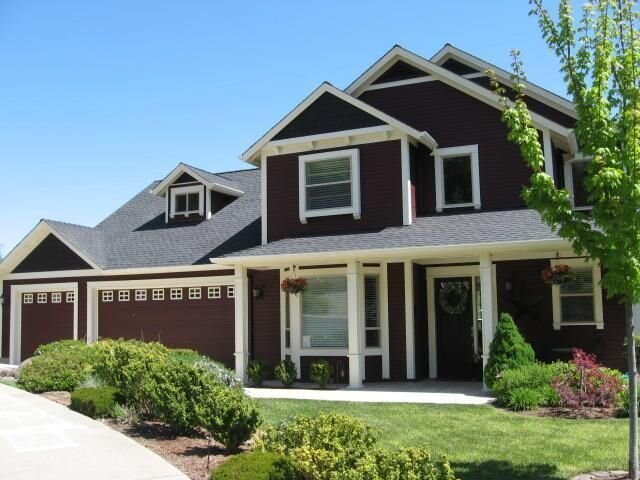 sunburst way exterior before.jpg