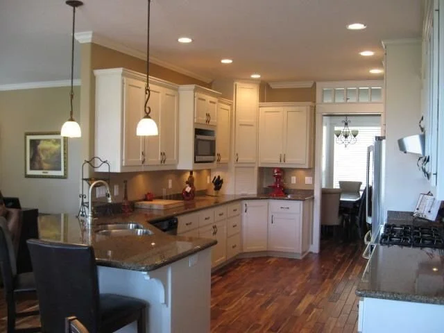 sunburst way kitchen before.jpg