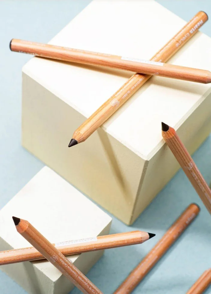 Eyeliner pencil.jpg