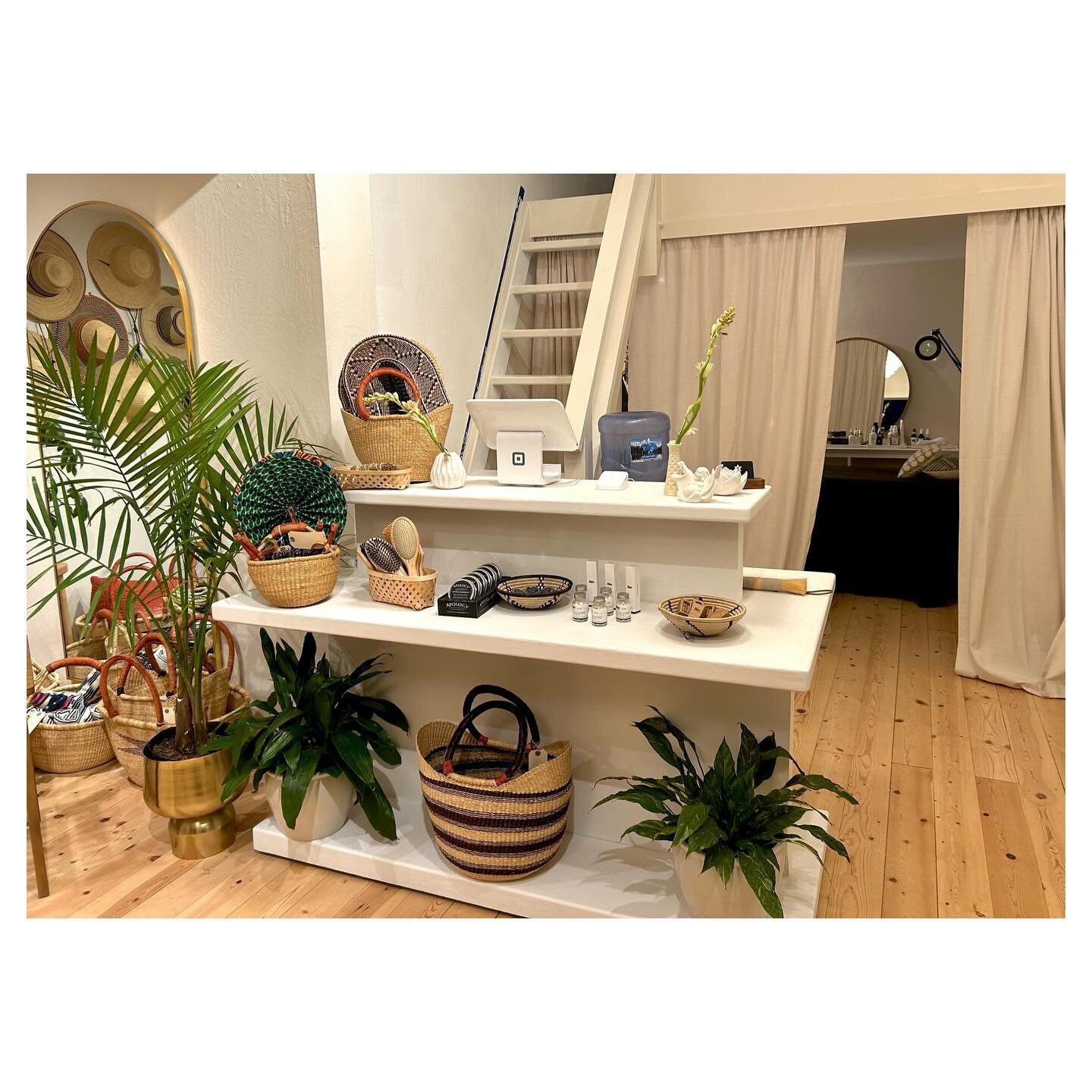 Excited to share that I will now be offering my esthetician services and products in Stinson Beach! 🌊 Come get rejuvenated for the holidays or pamper your loved ones! Phillipa just opened a second Easy Tiger salon &amp; boutique location inside the 