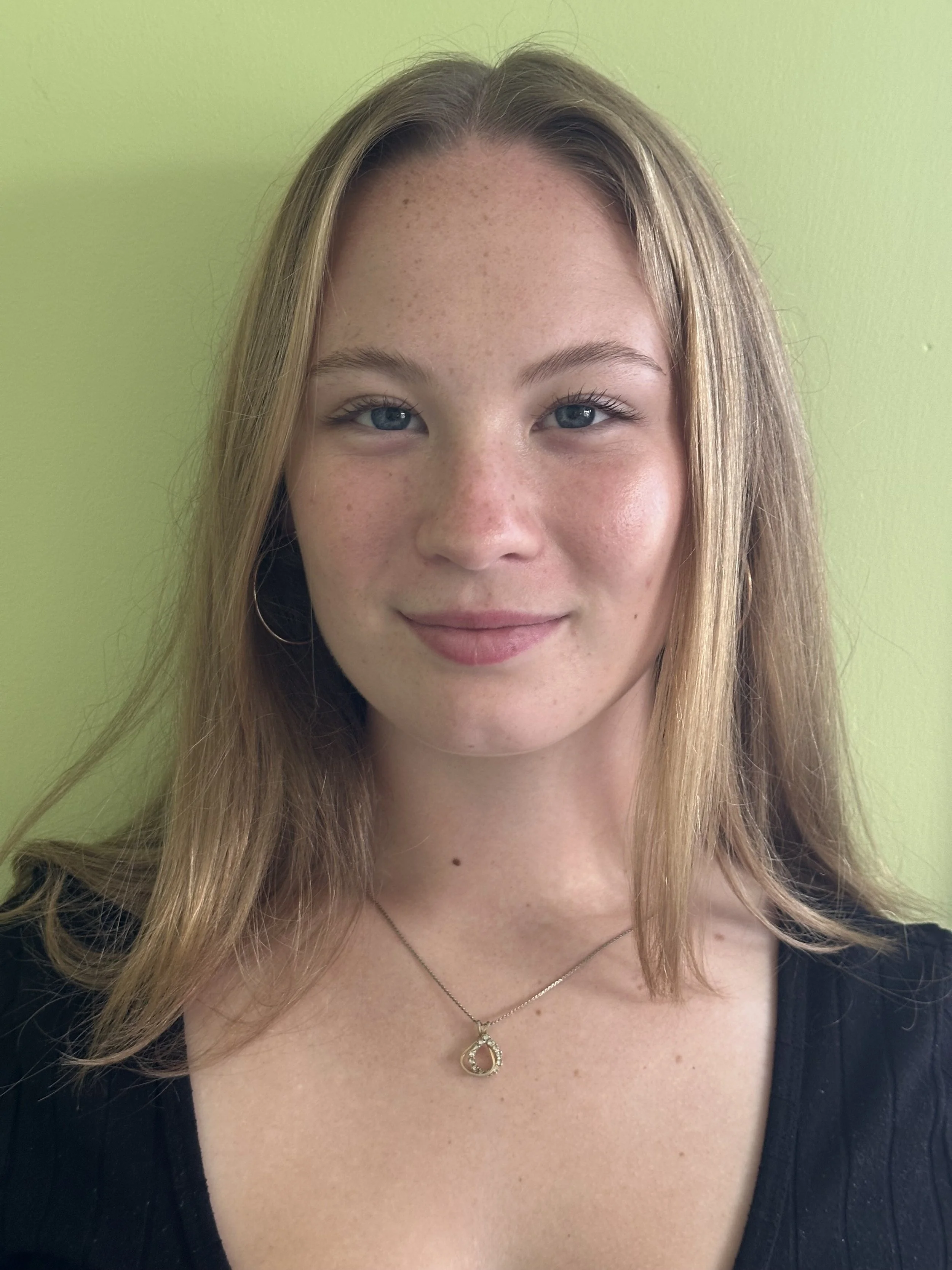 Beatrix Brosnihan headshot