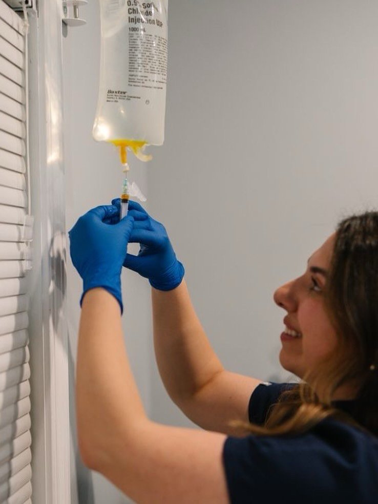 Nothing makes us happier than hanging IV bags and knowing someone is about to feel SO much better 🥹💧💙

And right now&hellip;
They&rsquo;re only $99 🔥✨

If you&rsquo;ve been running on empty:
🔋 2% battery mode
🥱 afternoon crashes
🤧 feeling run 