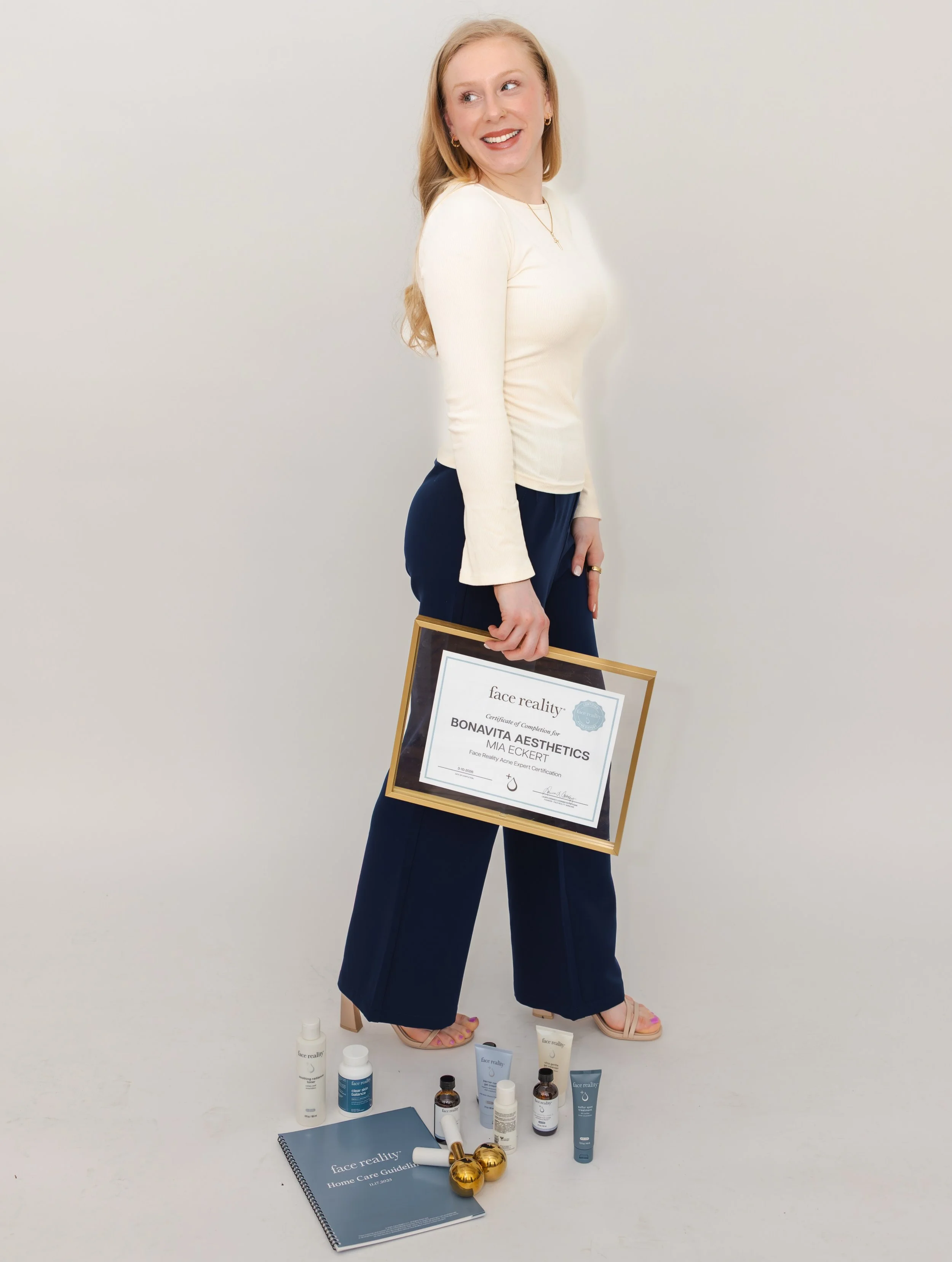 We&rsquo;re SO excited to officially celebrate Esthetician Mia for becoming a Certified Acne Expert with Face Reality Skincare! 👏🏼 @facerealityskincare 

Watching Mia grow in her education, confidence, and passion for helping clients achieve health