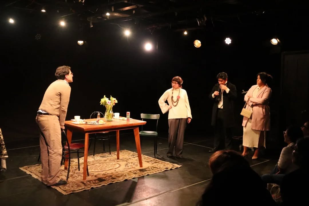 El realismo contempor&aacute;neo tom&oacute; la Caja Negra de CasAzul con el colectivo Estaci&oacute;n Disritmia.

Un dios salvaje, Veneno, El amante y El principio de Arqu&iacute;medes cobraron vida en escena con interpretaciones intensas, llenas de