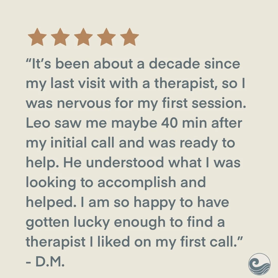 Five-star review with text praising a therapy session experience. The reviewer, D.M., mentions being nervous for the first session after a long hiatus and commends therapist Leo for his understanding and helpfulness.