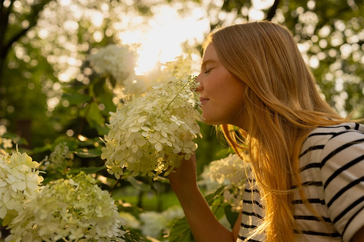 Flowers_Portrait_Tethered_2240-1200px.jpg