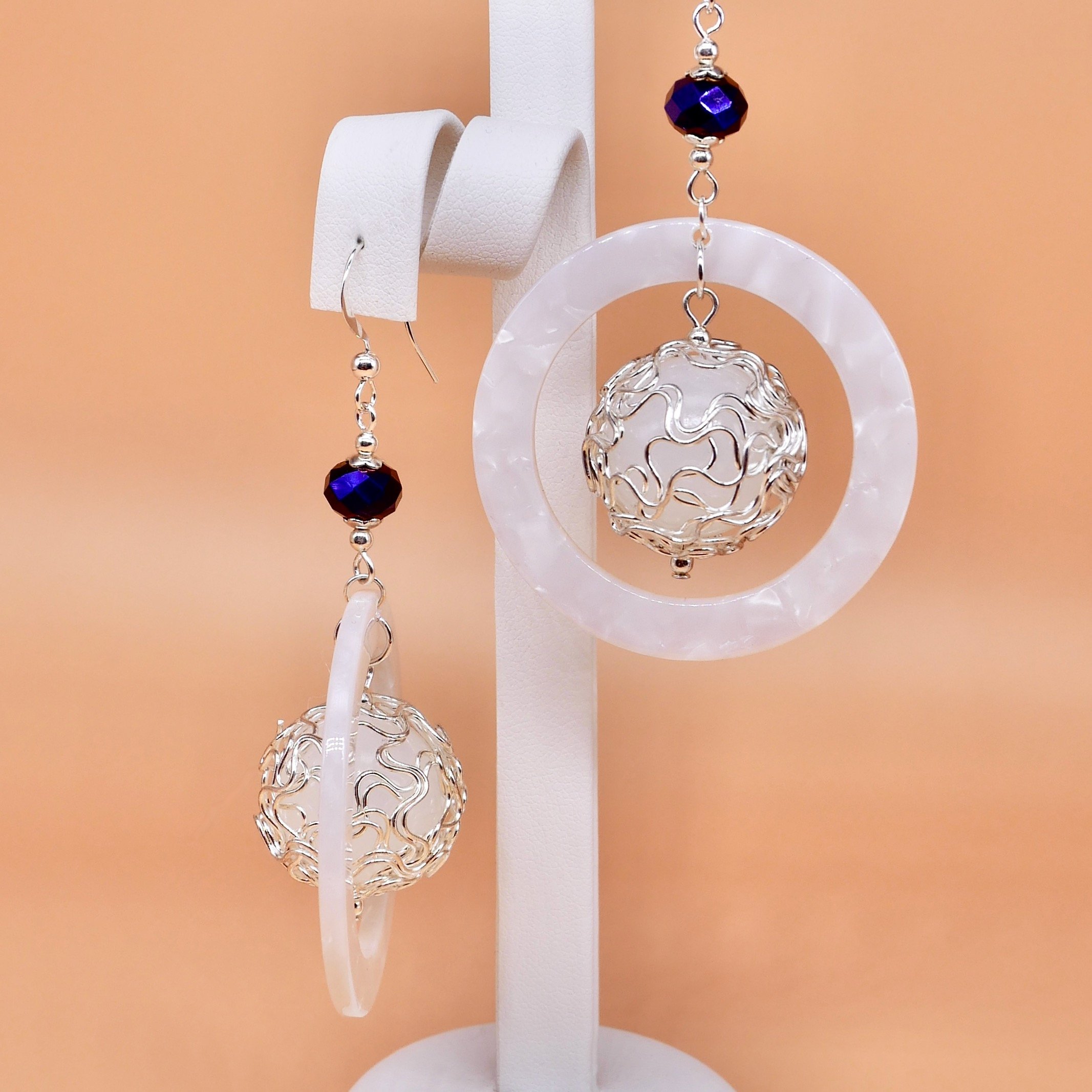 Saturn Earrings Stand (1).jpeg
