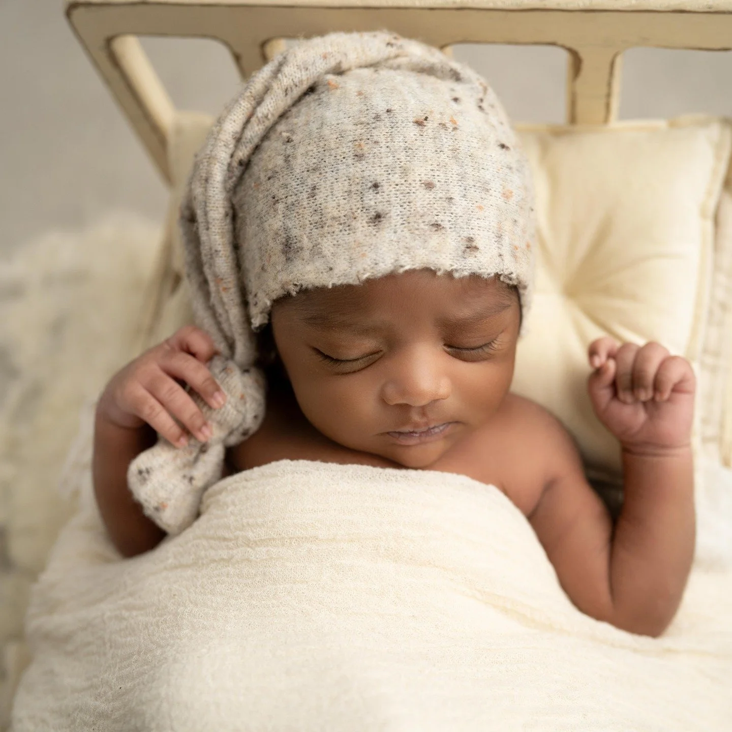 So many absolutely adorable little ones have come to the studio this September! 

October and November are almost full and December, I only take a few clients. So if you are thinking about booking, now is the time to reach out!

#newbornphotographer 