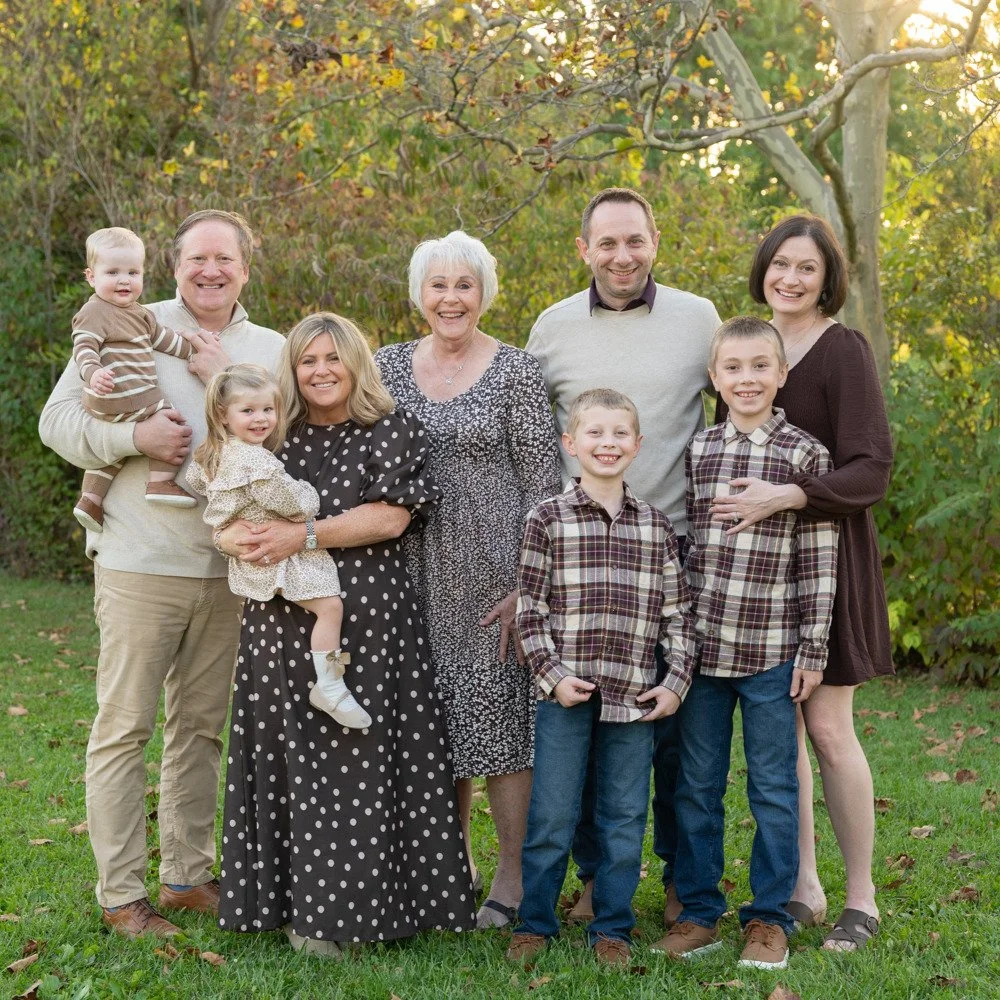 Mother Nature has been so kind this last month with the weather! So many gorgeous evenings, perfect for family photos!

Was so happy to capture this extended family session earlier this week! All the kiddos were amazing, smiling and we got so many gr