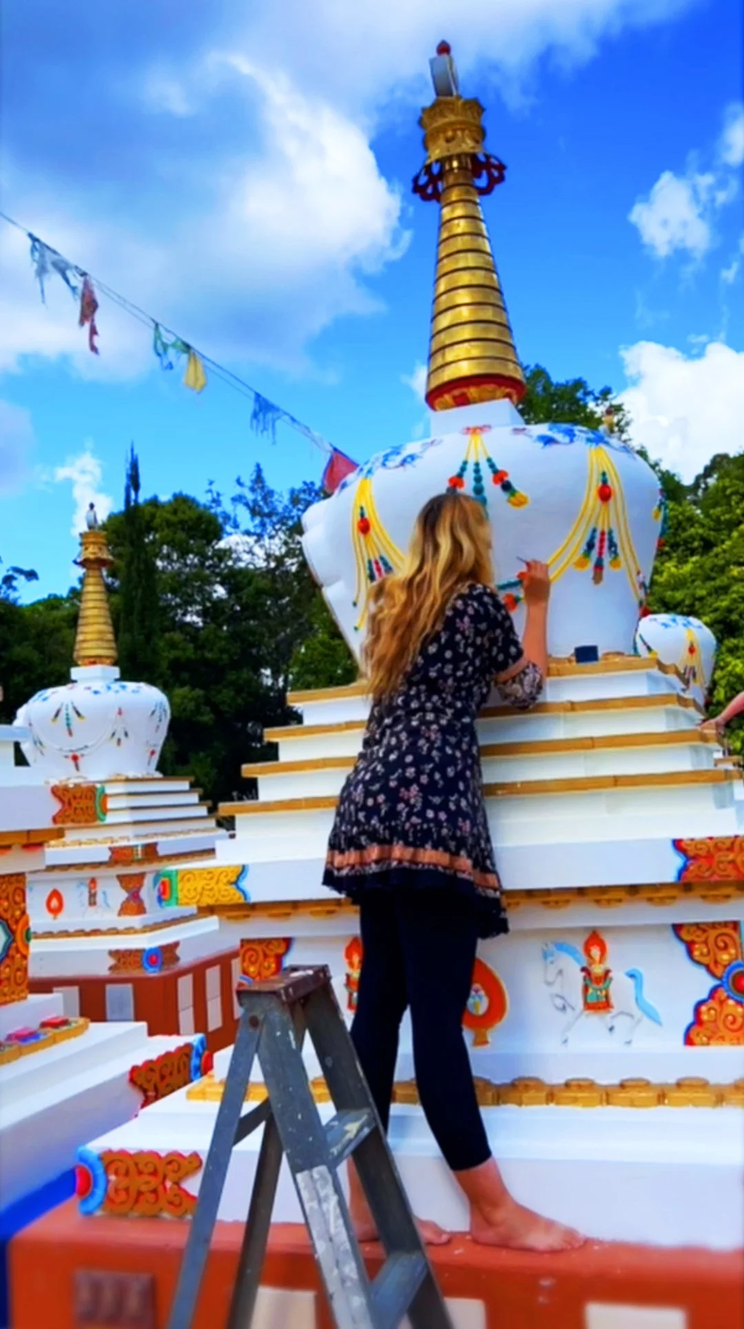 EllenStapleton_Chenrezig_Stupa_Carousel_18.jpg