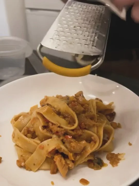 And I think it&rsquo;s fair to say that this cauliflower ragu that I made with @kateyandthetramp  deserves its own post. #dinnerfamforlife #pastafamforlife