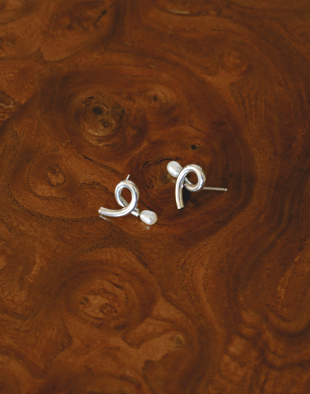 EARRING-FEATURE.gif