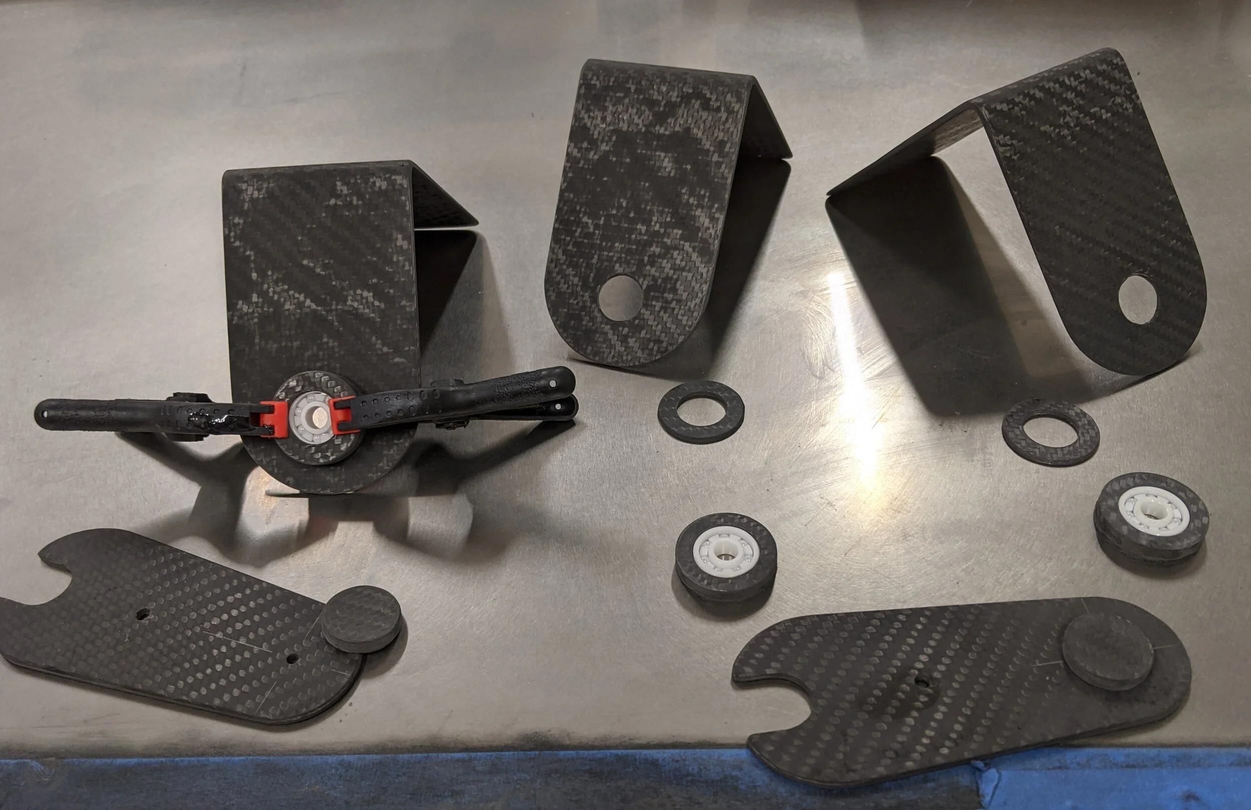 Swiveling compass brackets