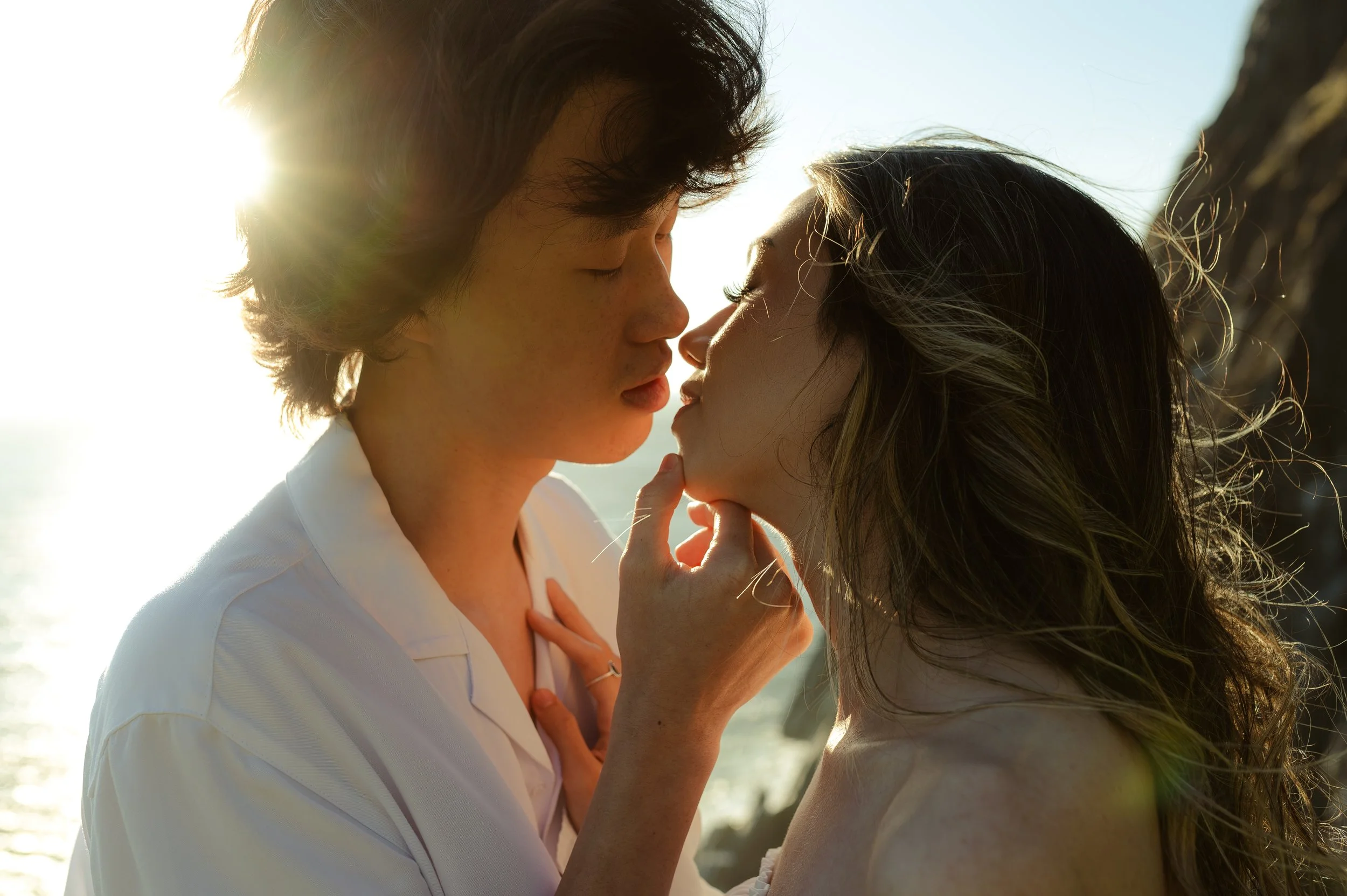 oregon elopement photographer cinematic couple portraits