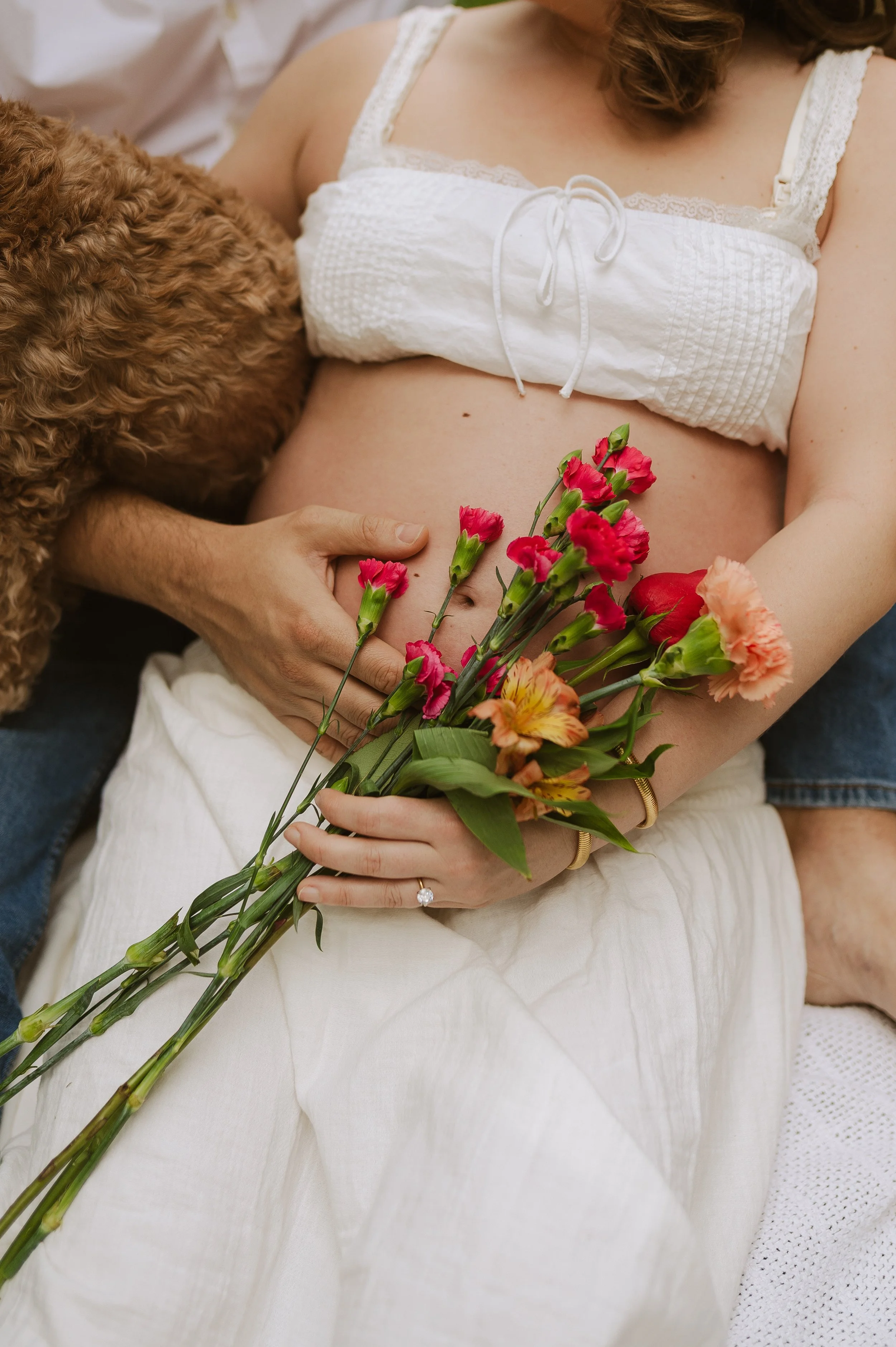 oregon maternity photographer cinematic photoshoot