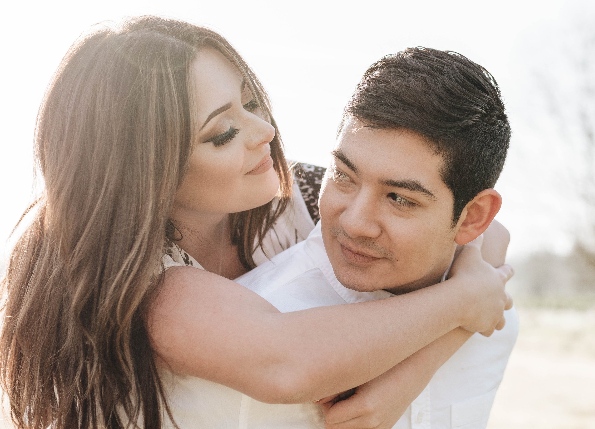 photo of outdoor sunny photoshoot couple engagement photographer costa rica