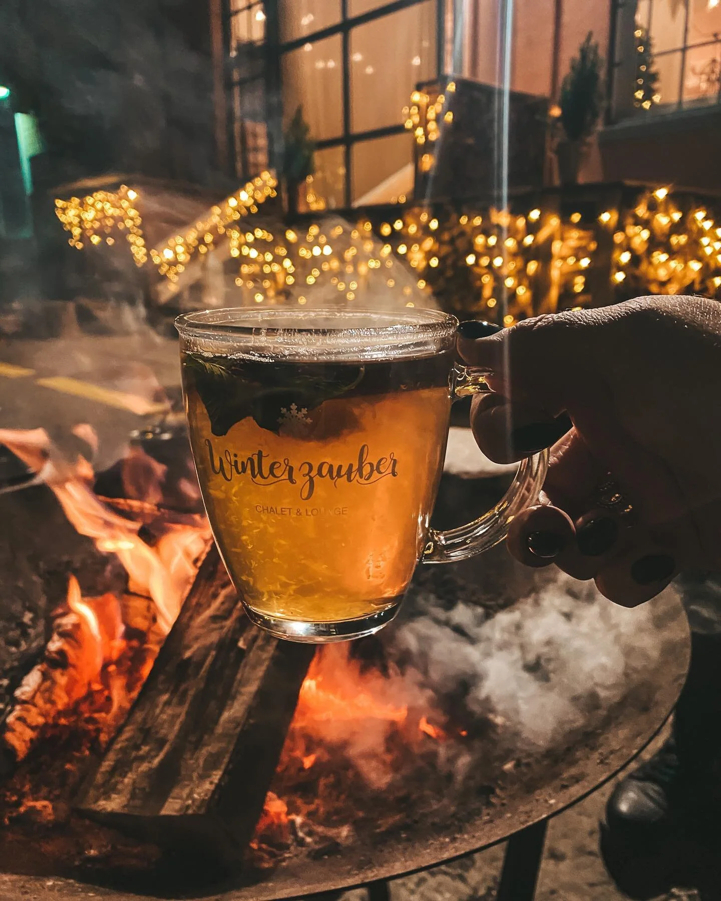 🎄𝑊𝑖𝑛𝑡𝑒𝑟𝑧𝑎𝑢𝑏𝑒𝑟 𝐷𝑟𝑖𝑛𝑘
&bull;𝑅𝑢𝑚&bull;ℎ𝑜𝑡 𝑎𝑝𝑝𝑙𝑒 𝑗𝑢𝑖𝑐𝑒&bull;𝑜𝑟𝑎𝑛𝑔𝑒&bull;𝑝𝑒𝑝𝑝𝑒𝑟𝑚𝑖𝑛𝑡&bull;𝑐𝑖𝑛𝑛𝑎𝑚𝑜𝑛🧃

#glühwein #mulledwine #thommengastronomie #winterzauber #hotdrink #cinnamon #popup #winterzauber