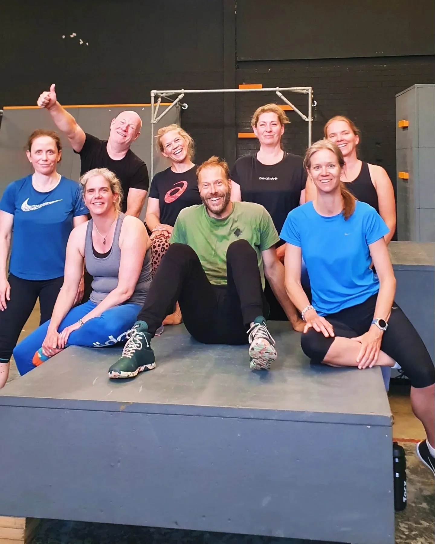 De Urban Movement Open Dag was 💥

Samen hebben we gespeeld, uitdagingen aangegaan, angsten overwonnen en de dag afgesloten met een prachtig raadsel. Als groep kunnen we zoveel meer bereiken dan alleen.

Een geweldige groep mensen kwam samen om te on