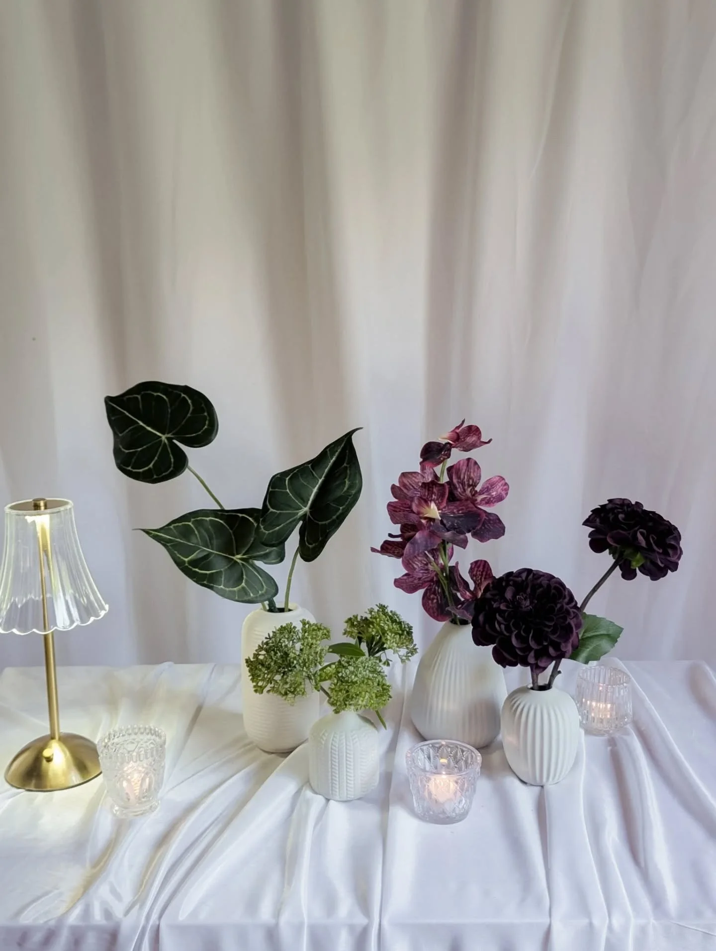 Manifesting for some burgundy weddings for 2026 🍇

Faux flowers @auroraandcoevents 

.
.
.
#fauxflowersbrisbane #brisbaneflowerhire #brisbanefauxflowers #brisbaneartificialflowerhire #burgundywedding