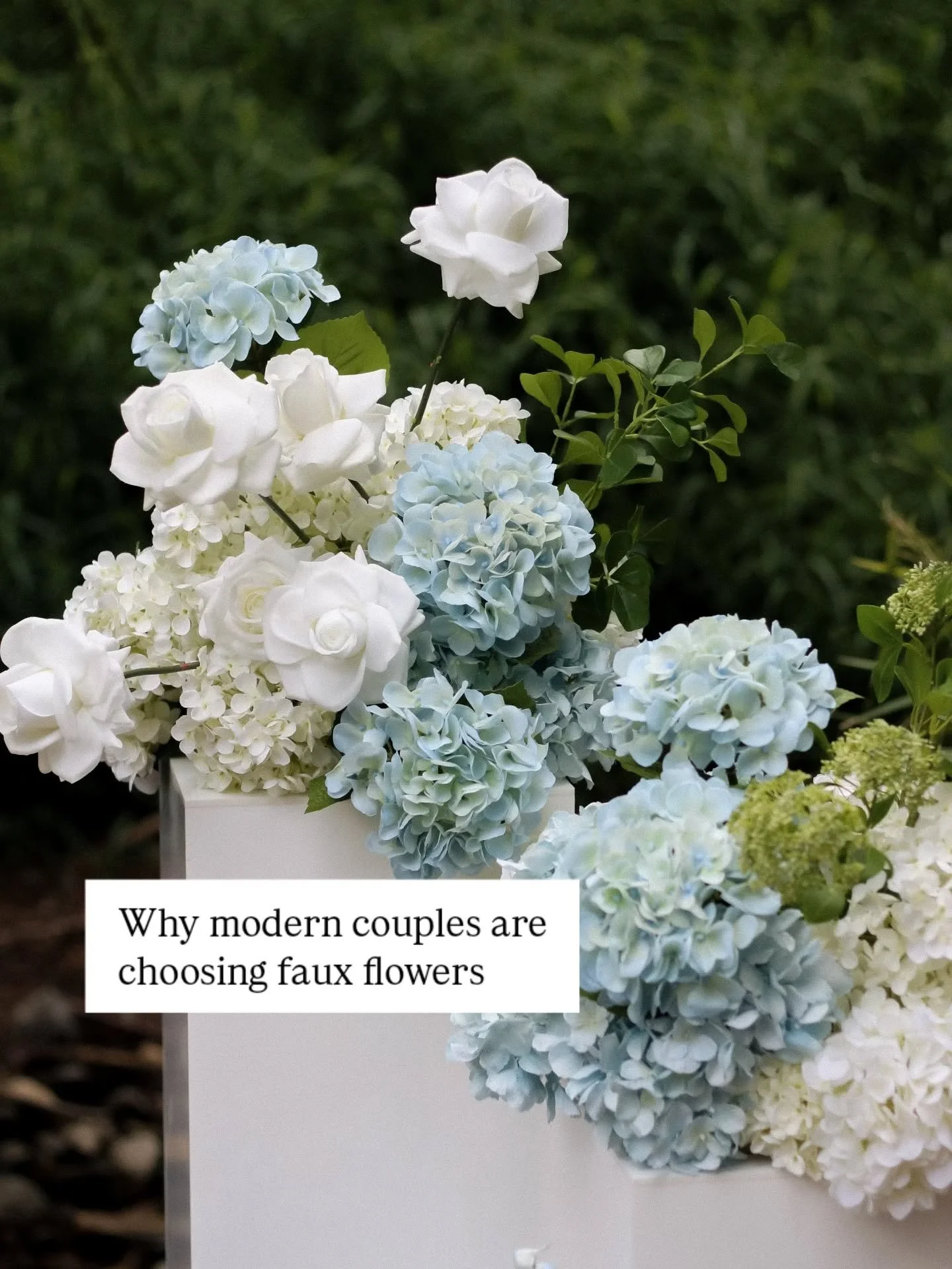 Why modern couples are choosing faux flowers ✨

Weddings today are less about tradition and more about intention.

Couples are leaning into design-led decisions, choosing florals that reflect their style, photograph beautifully, and feel effortless f
