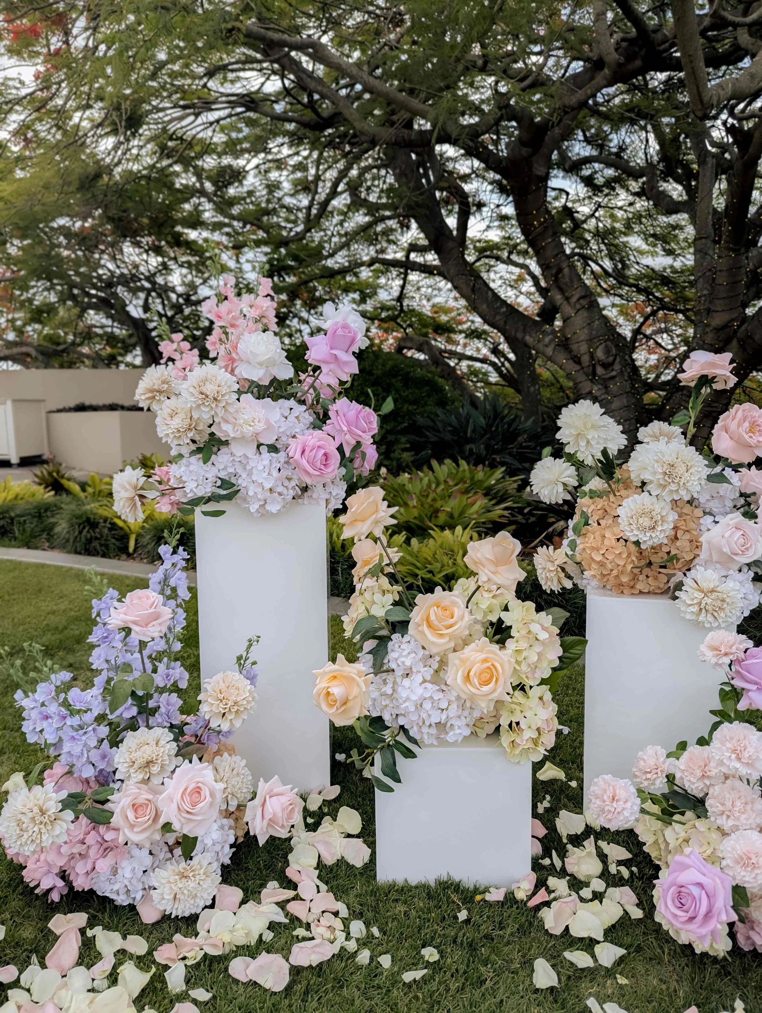 Brisbane_artificial_flowers.jpg