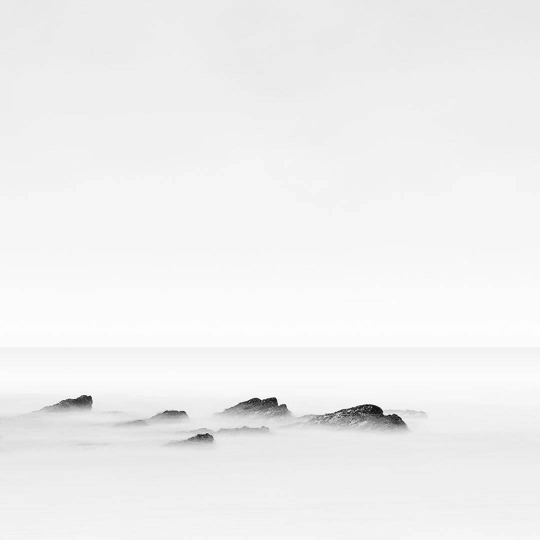 alignment⁠
⁠
⁠
#rsa_bnw #rsa_minimal #longexposure #longexpo #bnwmood #bnw_life #minimalist #minimalism #minimalmood #bwminimal #bnwminimalismmag #blackandwhitephotography #minimalworks #gominimalmag #mistyfoggymilkymoody #minimalzine #bnw_zone #bnw_