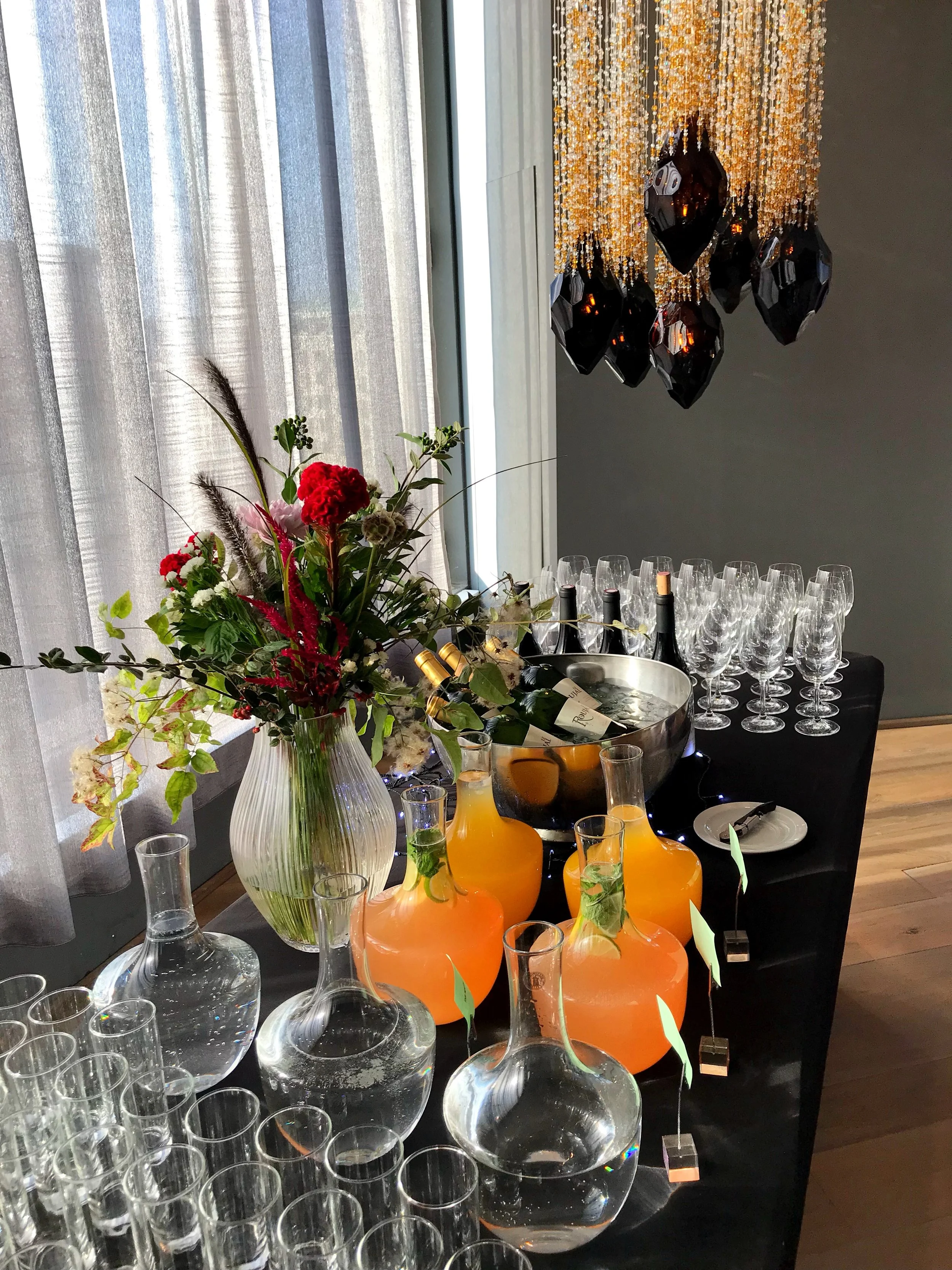 Kontaktujte N s MUSA Catering