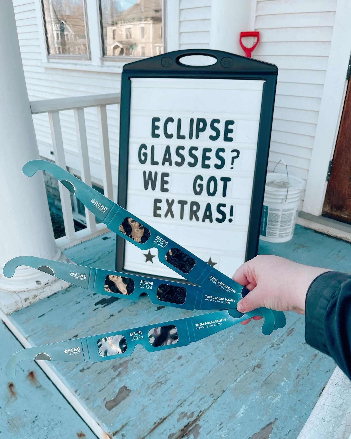 Forget to get a pair of glasses for the eclipse? We got extras! Stop by the library between 10 am and 1 pm to pick up glasses before the eclipse starts!