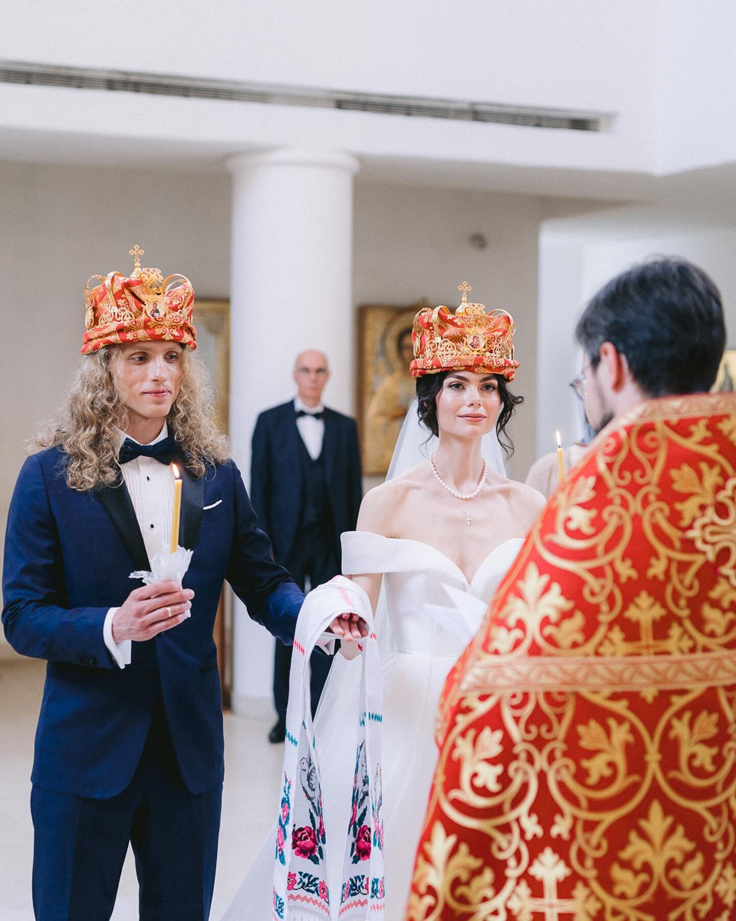 Estelle &amp; Igor ❤️

Russian orthodox ceremony. 

#frenchweddingplanner #pariswedding #professionalphotographerfrance #luxuryweddingphotographer #englishspeakingphotographerfrance #marryinfrance #parisbride #destinationwedding #franceweddingphotogr