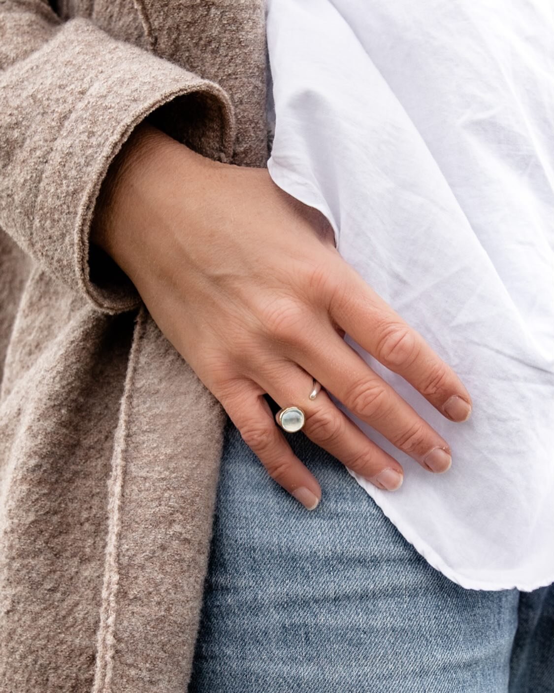 V&aring;r i luften! Loving on the Song Ring with moonstone ♡

#thesongring #m&aring;nsten #silverandgoldjewellery #moonbeams #wildseasonalinspiration