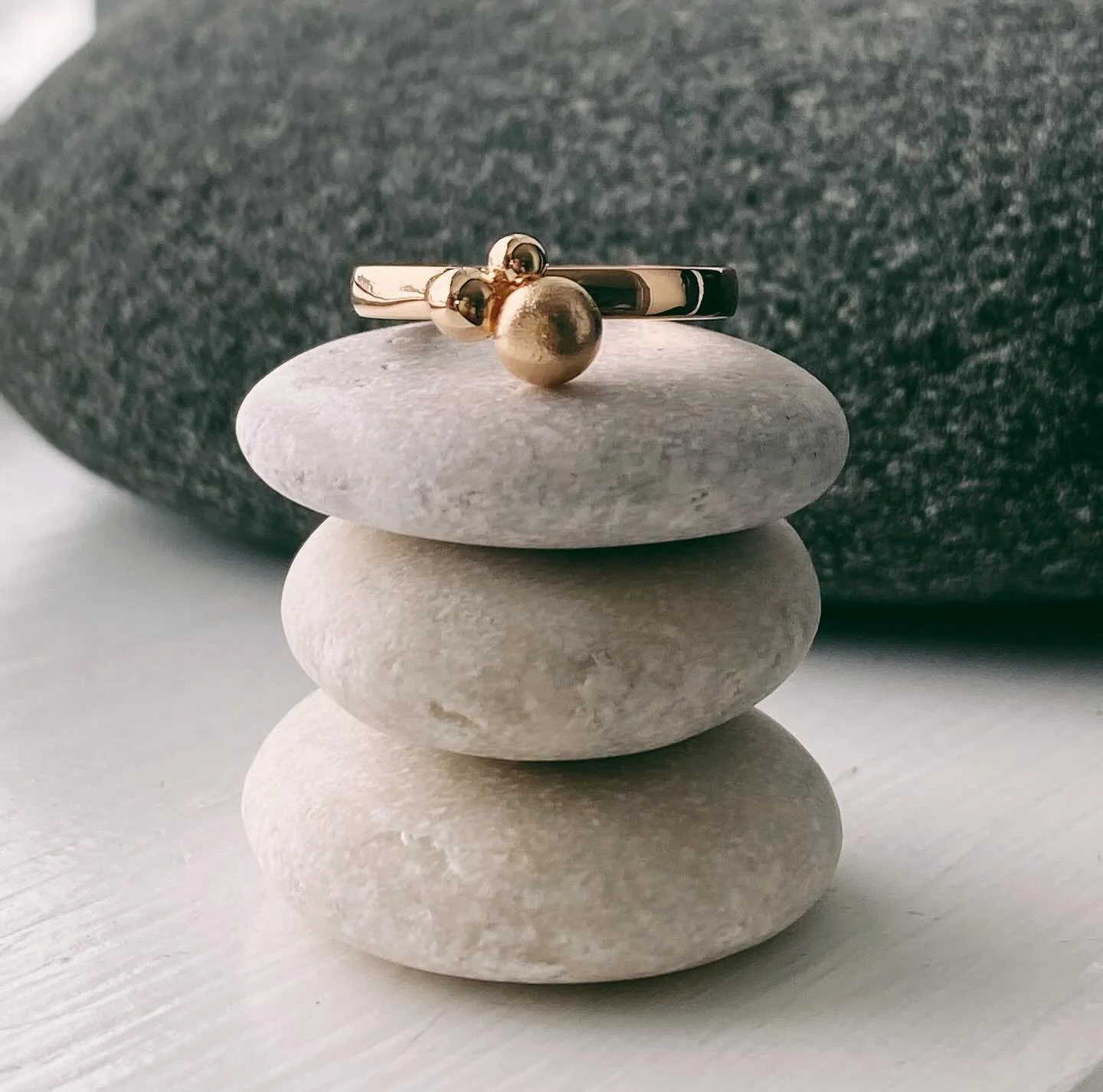 A new everyday ring from her dad&rsquo;s old wedding band and a pendant she didn&rsquo;t wear. I love how it turned out! Simple, elegant and a little quirky. And I truly love this process, of making old jewellery come to life again, same gold in a ne