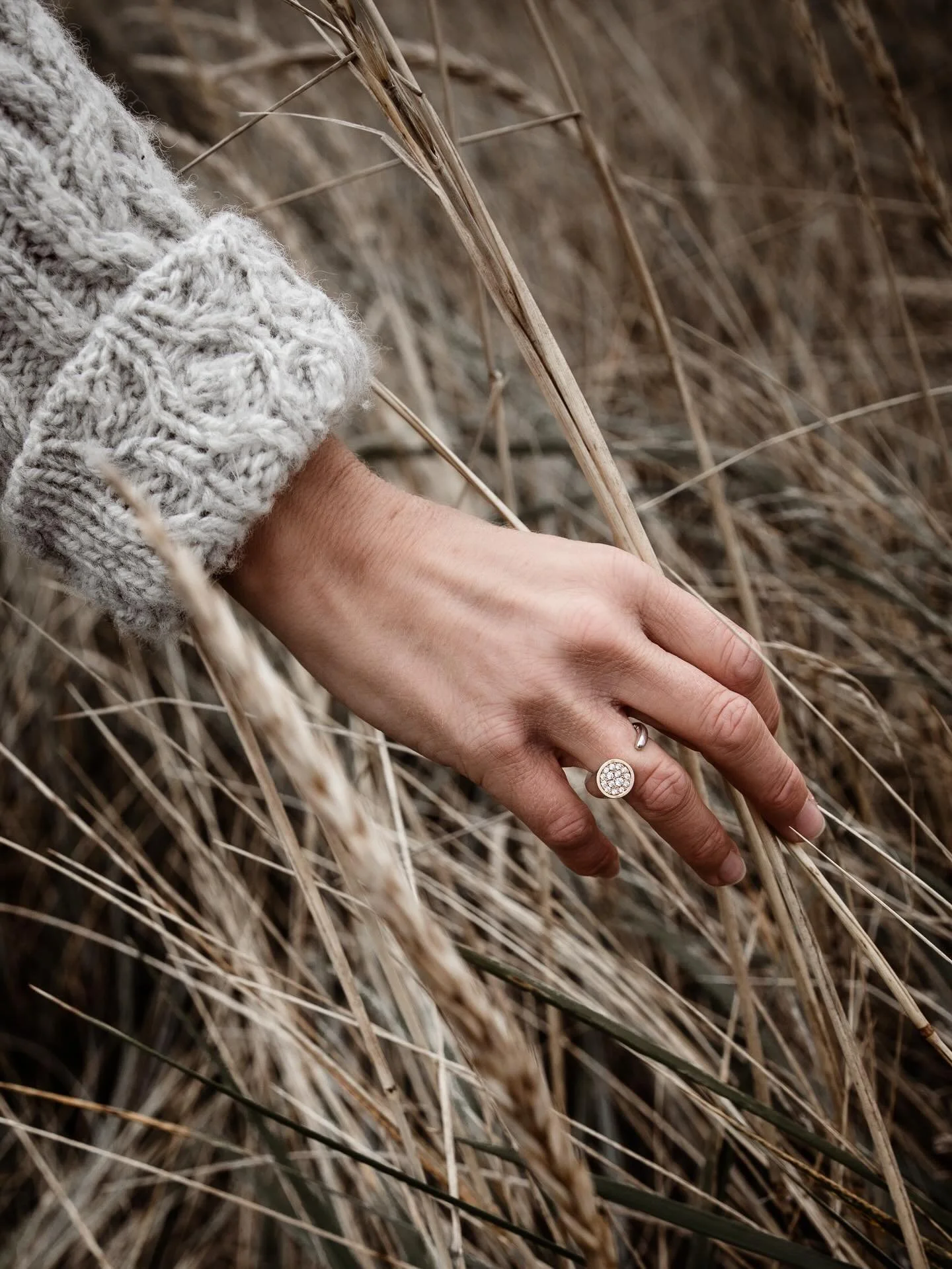 The Song Ring with diamonds. I have one of these in stock but this can also be made using diamonds from jewellery You no longer wear, and also gold. I can see this ring all in gold with various sized diamonds from old earrings and rings♡

#thesongrin