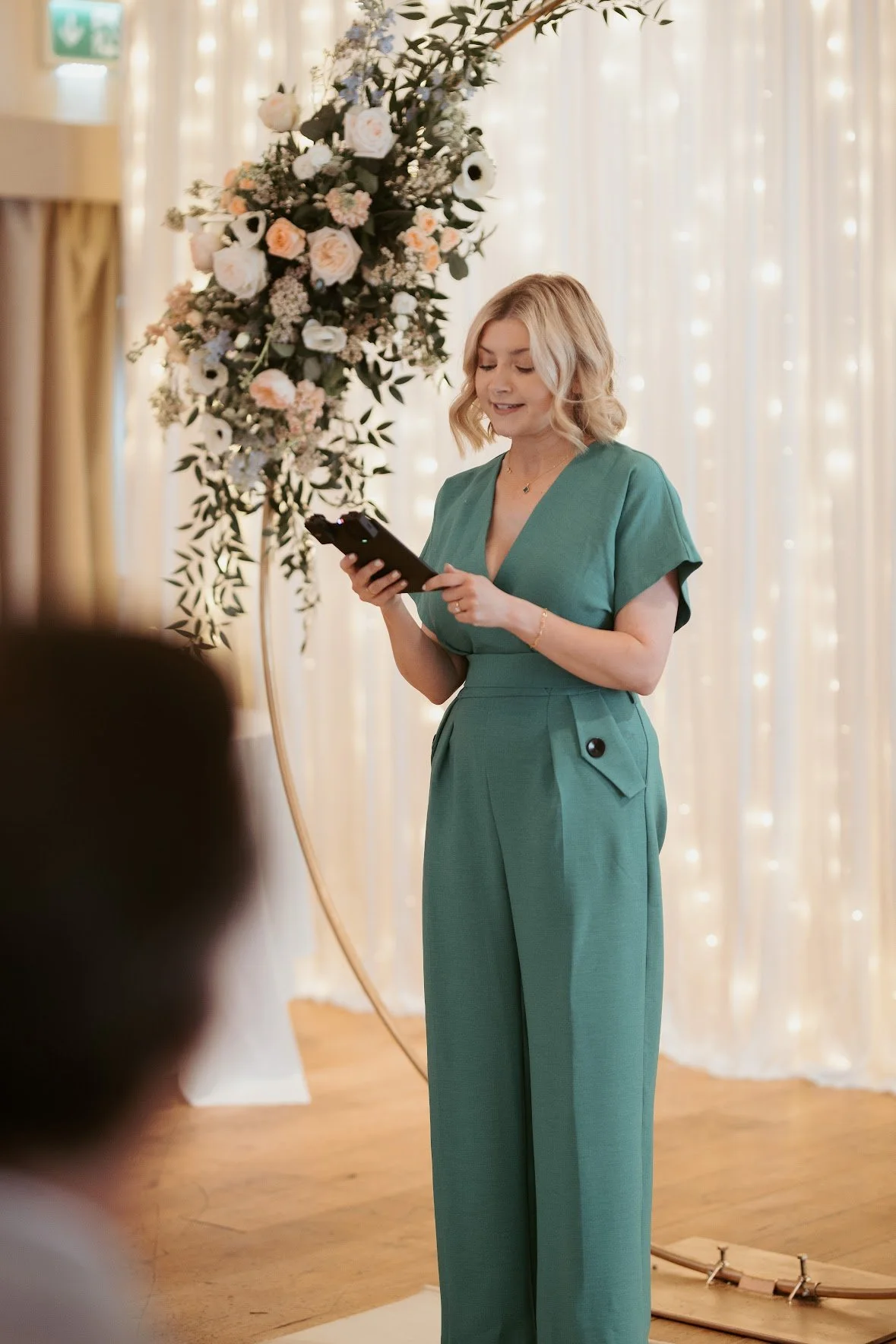 “What Does a Wedding Celebrant in London Actually Do? (And Is It Right for You?)”