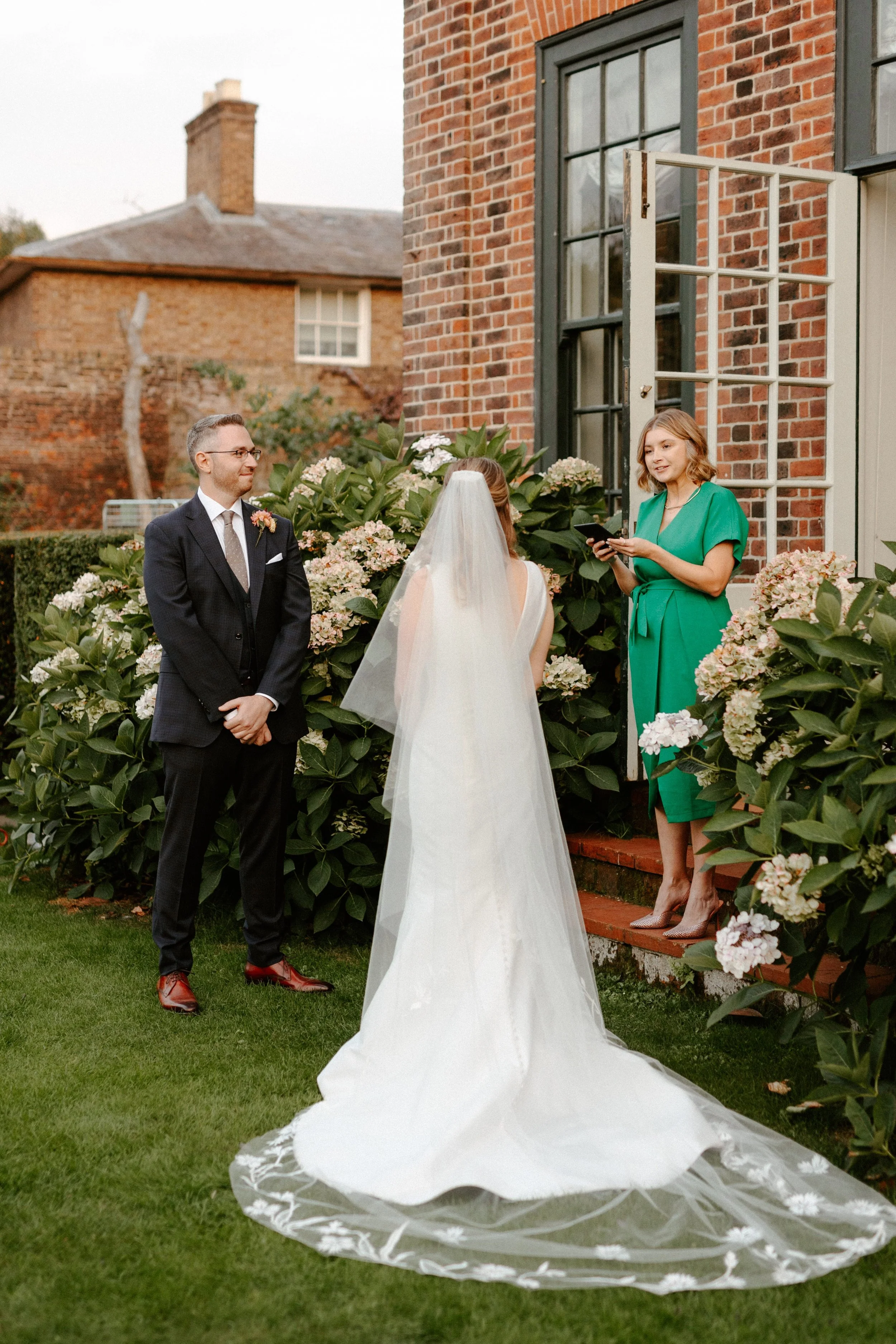Getting Married in England as an American: Why a Celebrant Ceremony Could Be Perfect for You