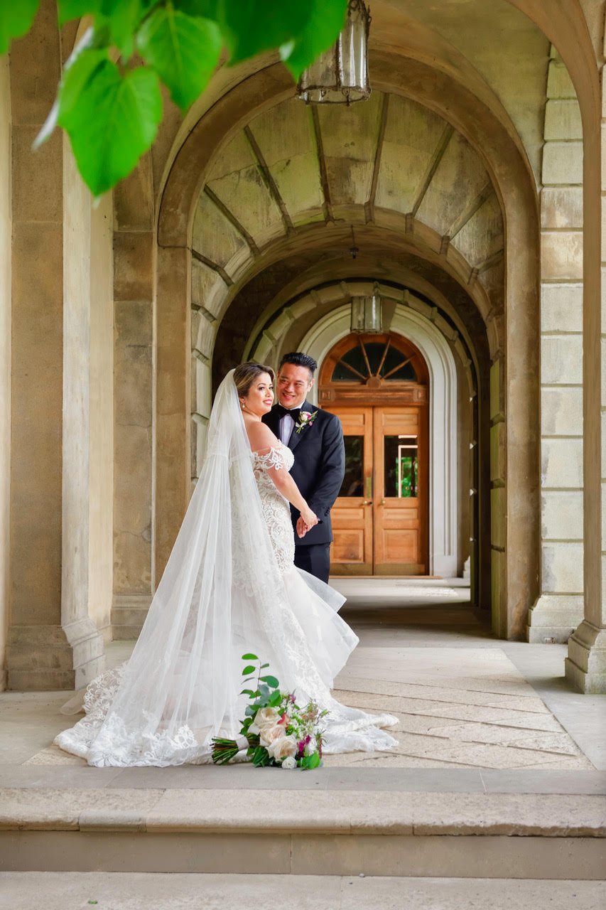 The Best Luxury Wedding Venues in Buckinghamshire: A Celebrant's Guide