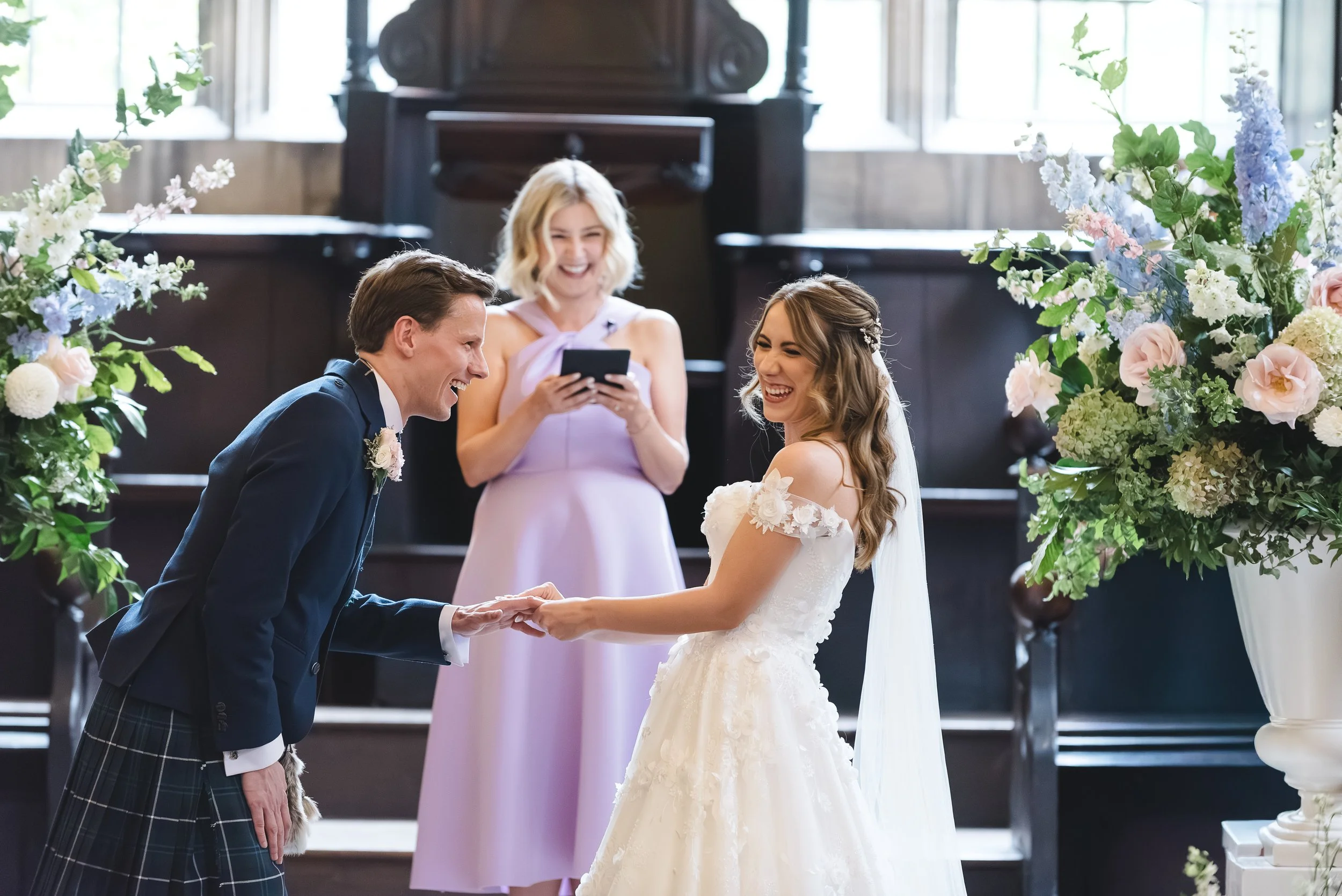 Luxury wedding celebrant Oxford