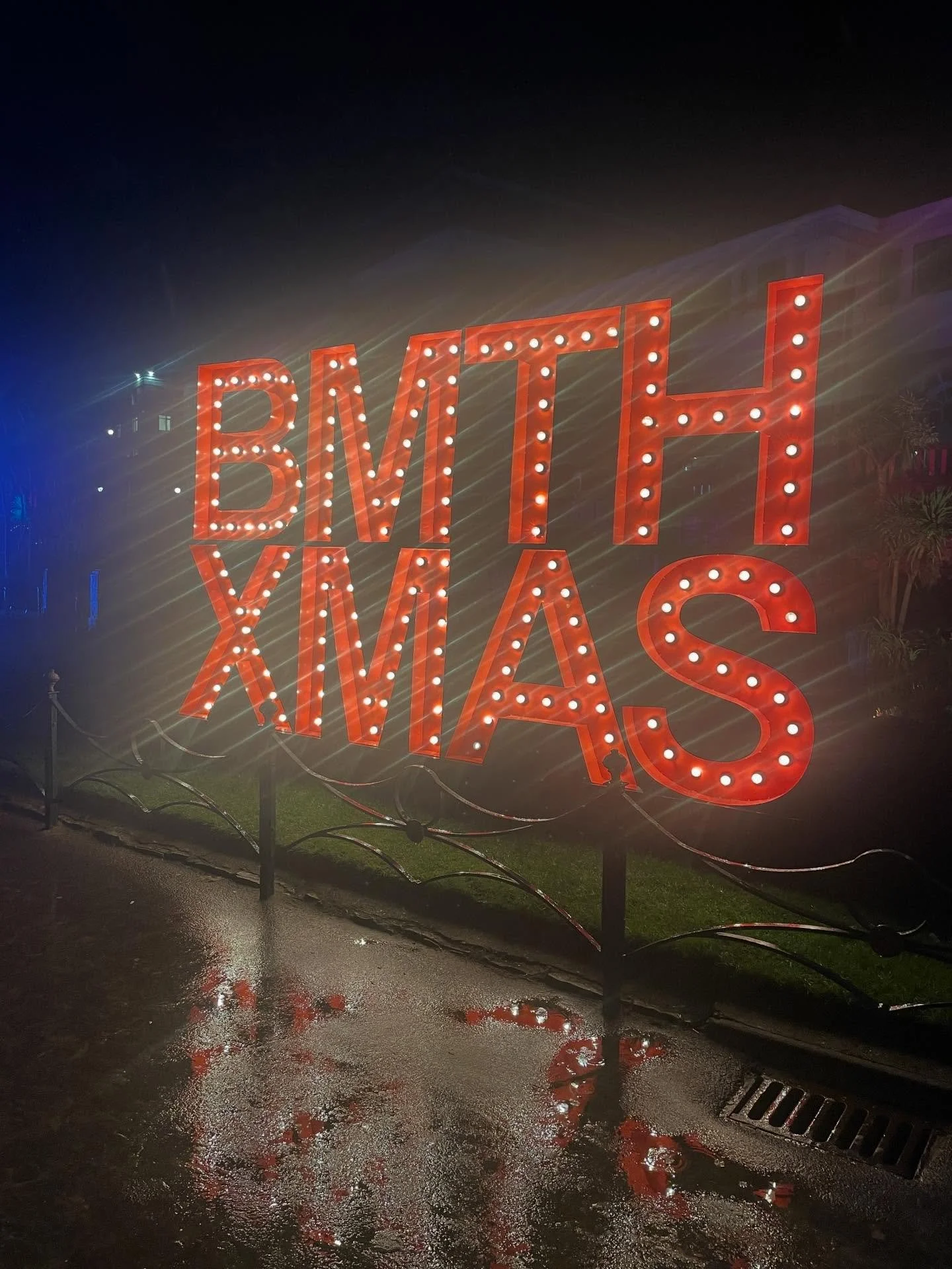 Christmas lights with the family.
Completely soaked 😂
But once the kids hear &ldquo;we&rsquo;re going to see the lights&rdquo;&hellip; there&rsquo;s no escape 

#family #memories #xmas #xmaslights #christmas