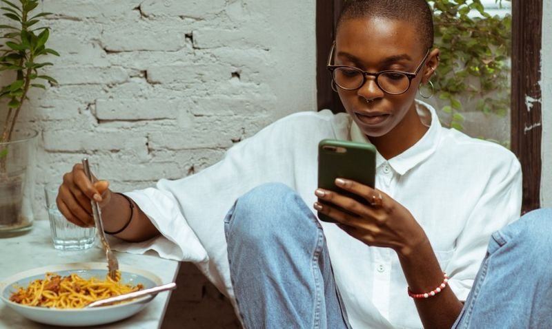 What is postprandial blood sugar?