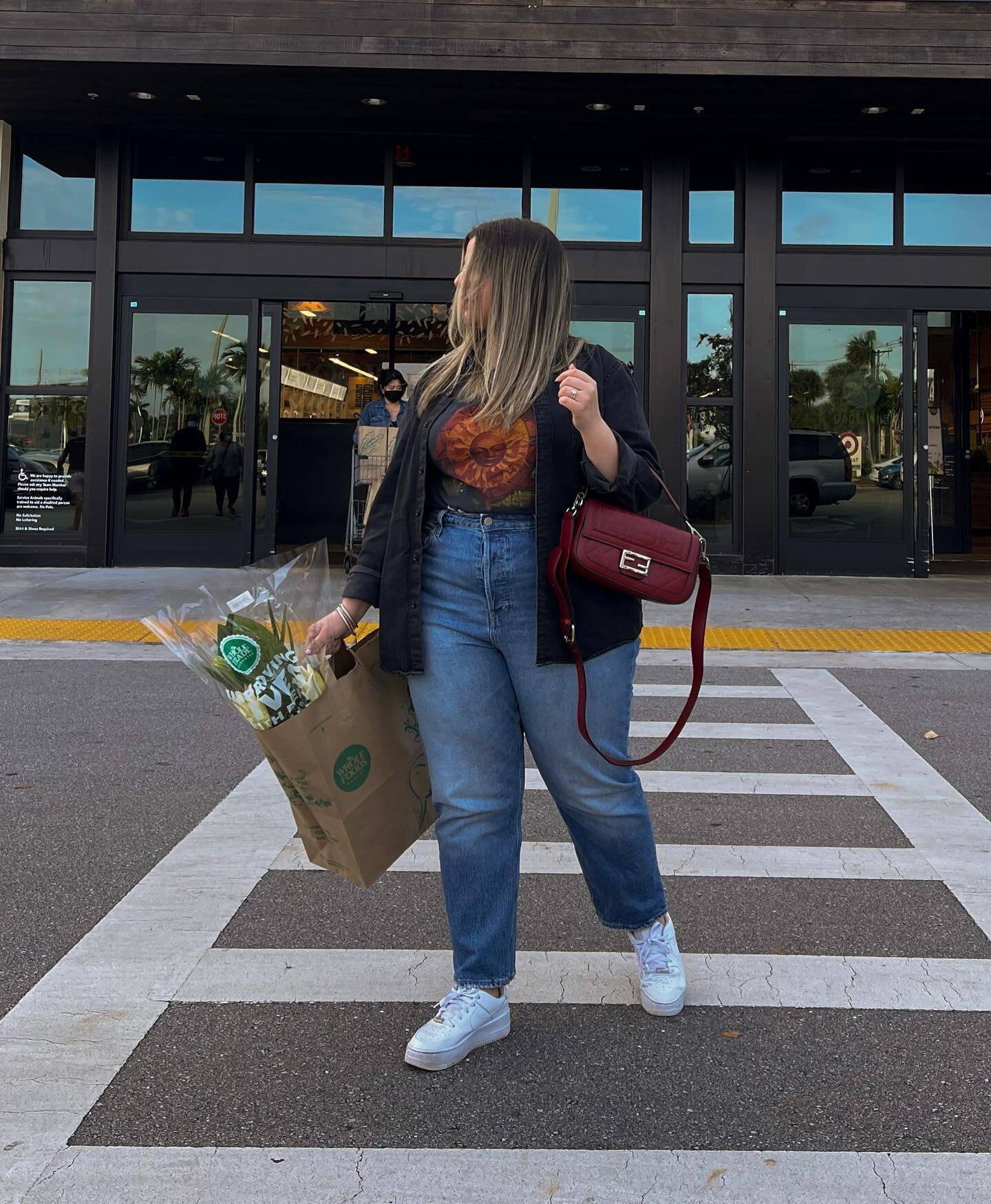 Grocery runs are always my fave thing to cross off our weekend to-do list 🖤

We bought what feels like enough veggies &amp; fruits to start a farmers market for this weeks batch of juices.

If you didn&rsquo;t hear I got a juicer for Christmas and w