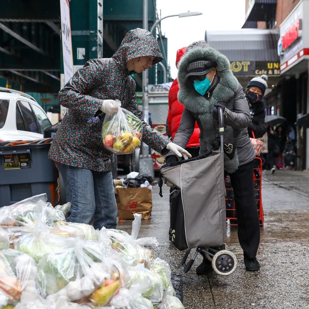 The impact of creating food security goes beyond nutrition; it allows New Yorkers to develop in ways that build community.

At the Love Wins NYC Food Pantry, we celebrate the gift of having volunteers willing to support our efforts and neighbors, rai