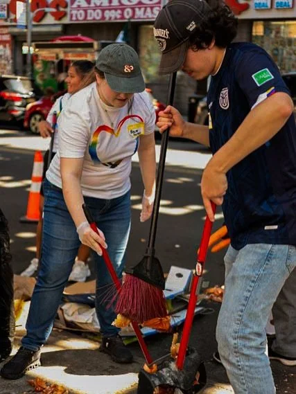 🌈 Thank you for being part of &ldquo;PANTRIES WITH PRIDE&rdquo;🌈

Each delivery day is possible thanks to you: our volunteers. 💜

From organizing products to delivery and final cleanup, your commitment demonstrates that volunteering is much more t