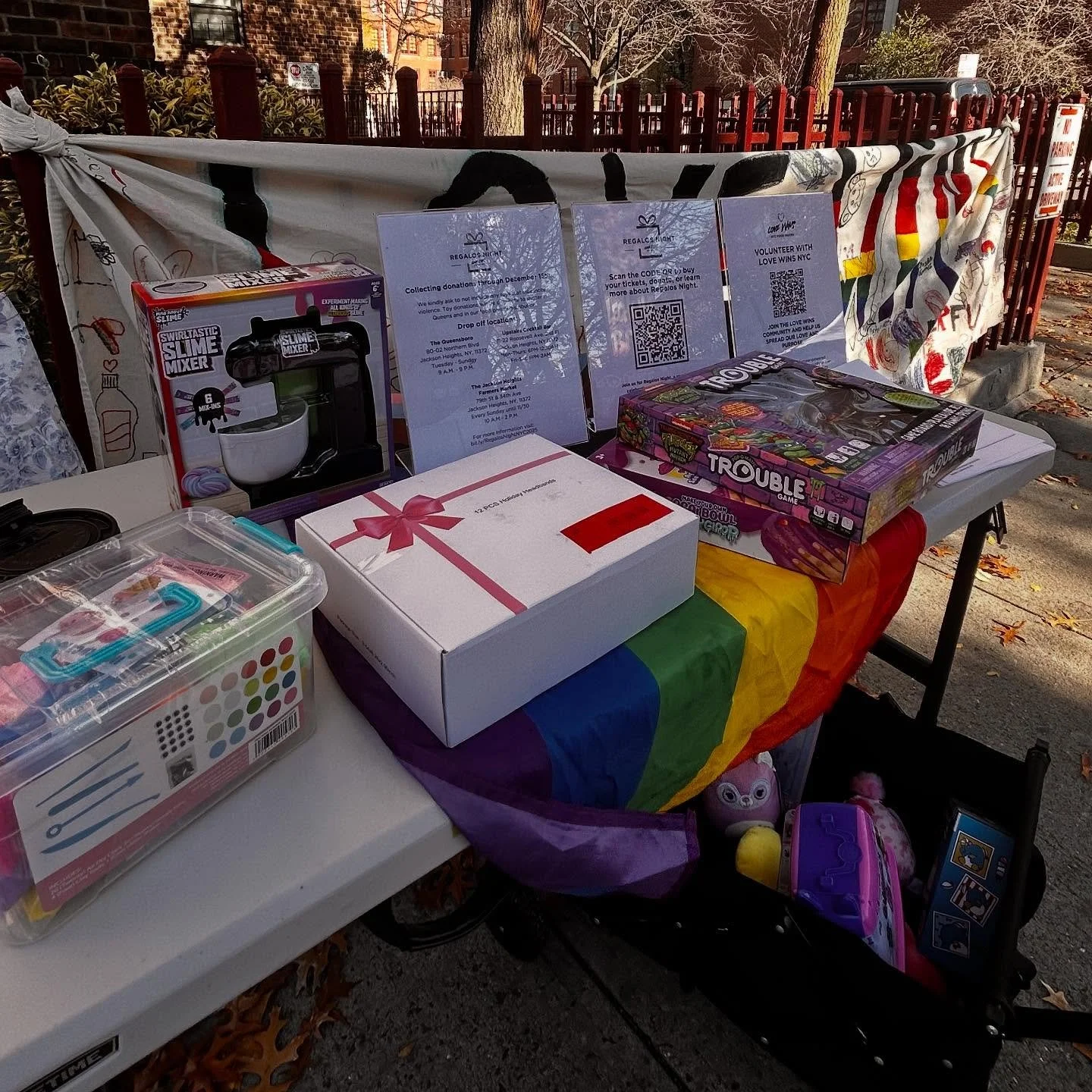 The toys are arriving! You can find us at the corner of 79 and 34th Ave, every Sunday until the end of November.