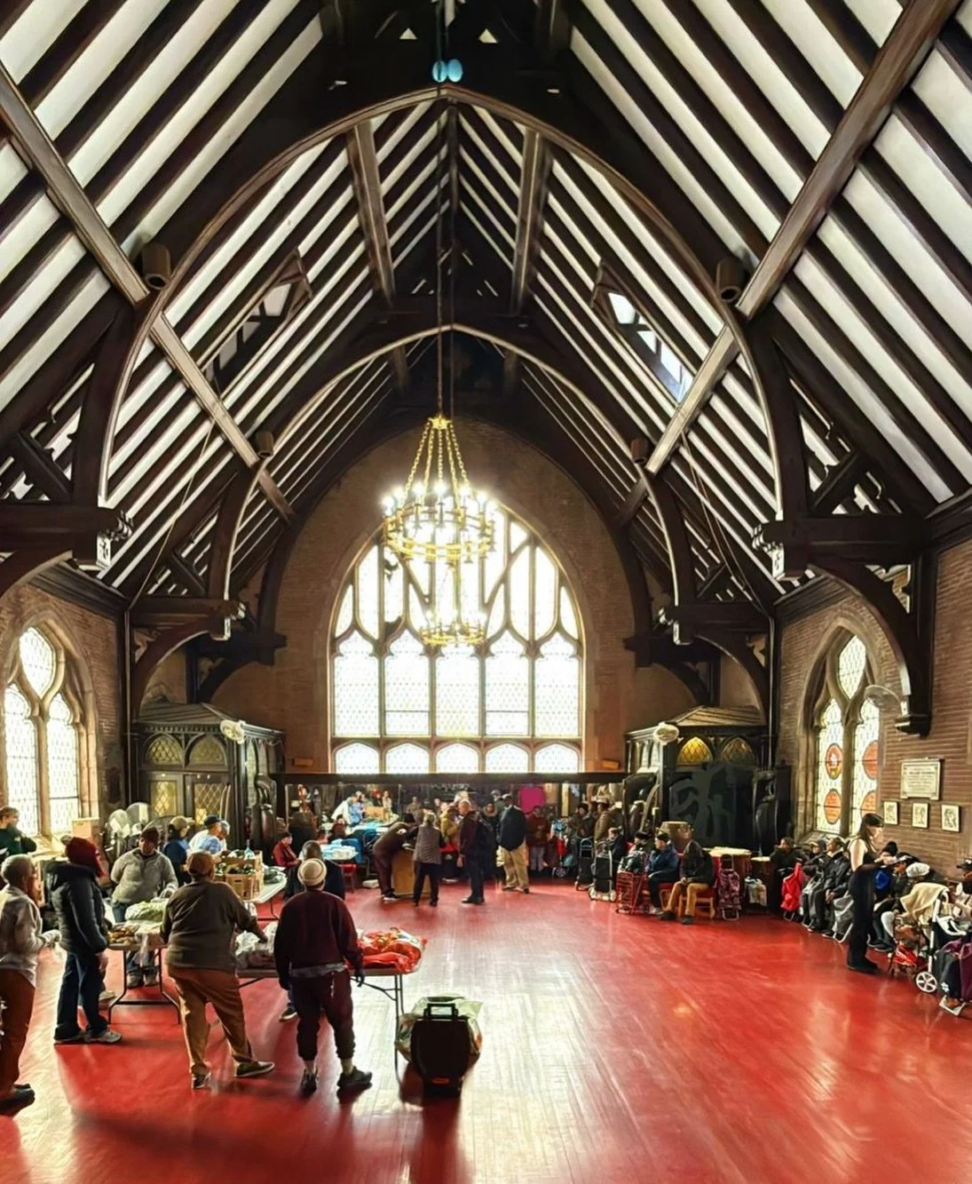 Today we carry out our pantry day in Manhattan🧡🍊.

At Love Wins NYC we continue to create healthier communities 🫑.

Thanks to our volunteers, partners and donors✅.

Impact of the day:
111 households 
102 children
186 adults
54 older adults
Total i